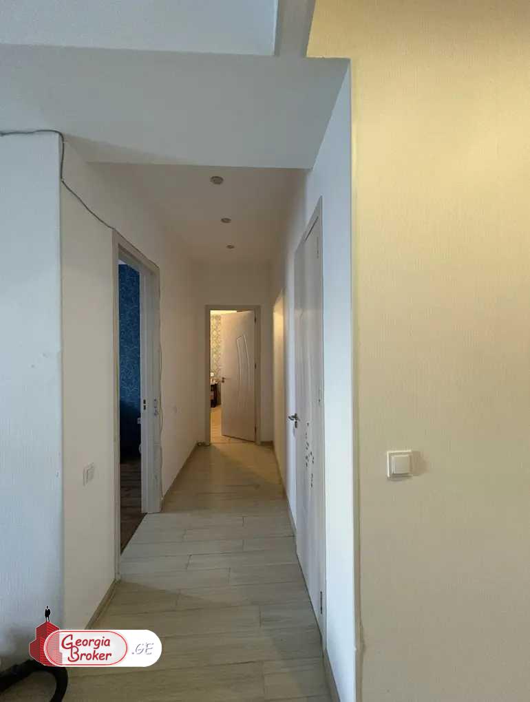 nearly repaired 3-room apartment for sale