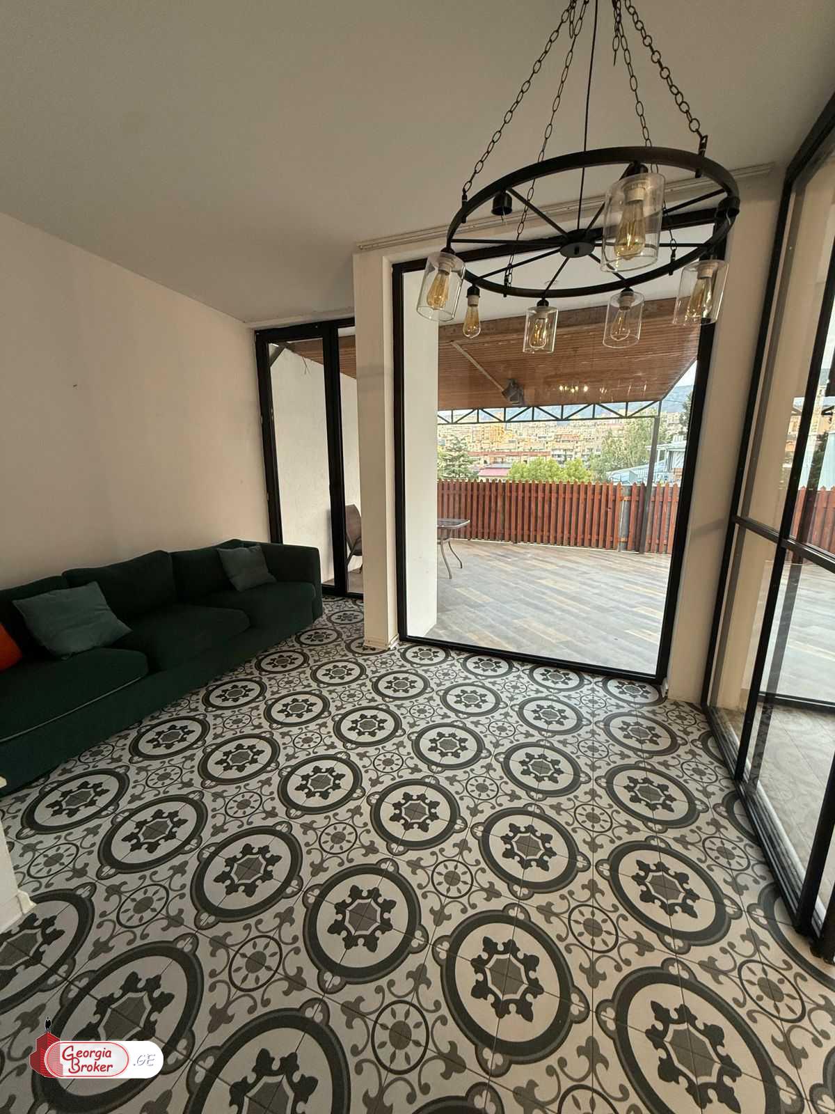 nearly repaired 3-room apartment for sale