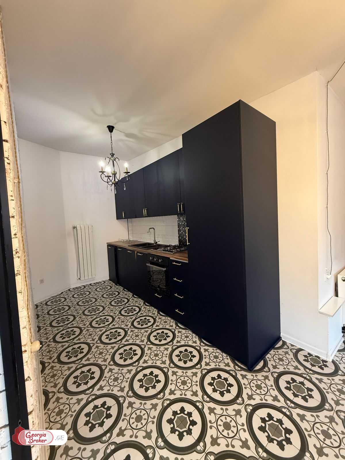 nearly repaired 3-room apartment for sale