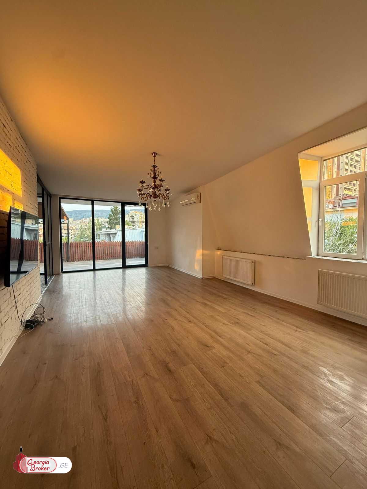 nearly repaired 3-room apartment for sale