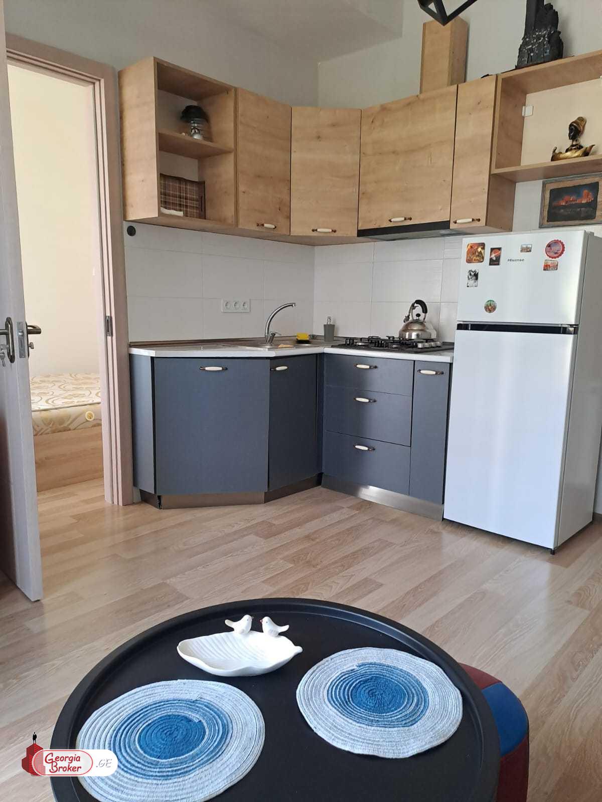 იყიდება ახალი გარემონტებული 2 ოთახიანი ბინა