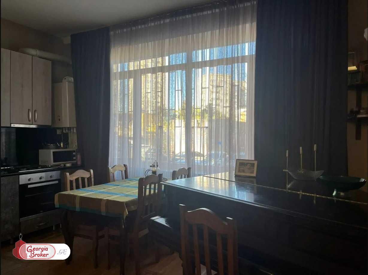 nearly repaired 3-room apartment for sale