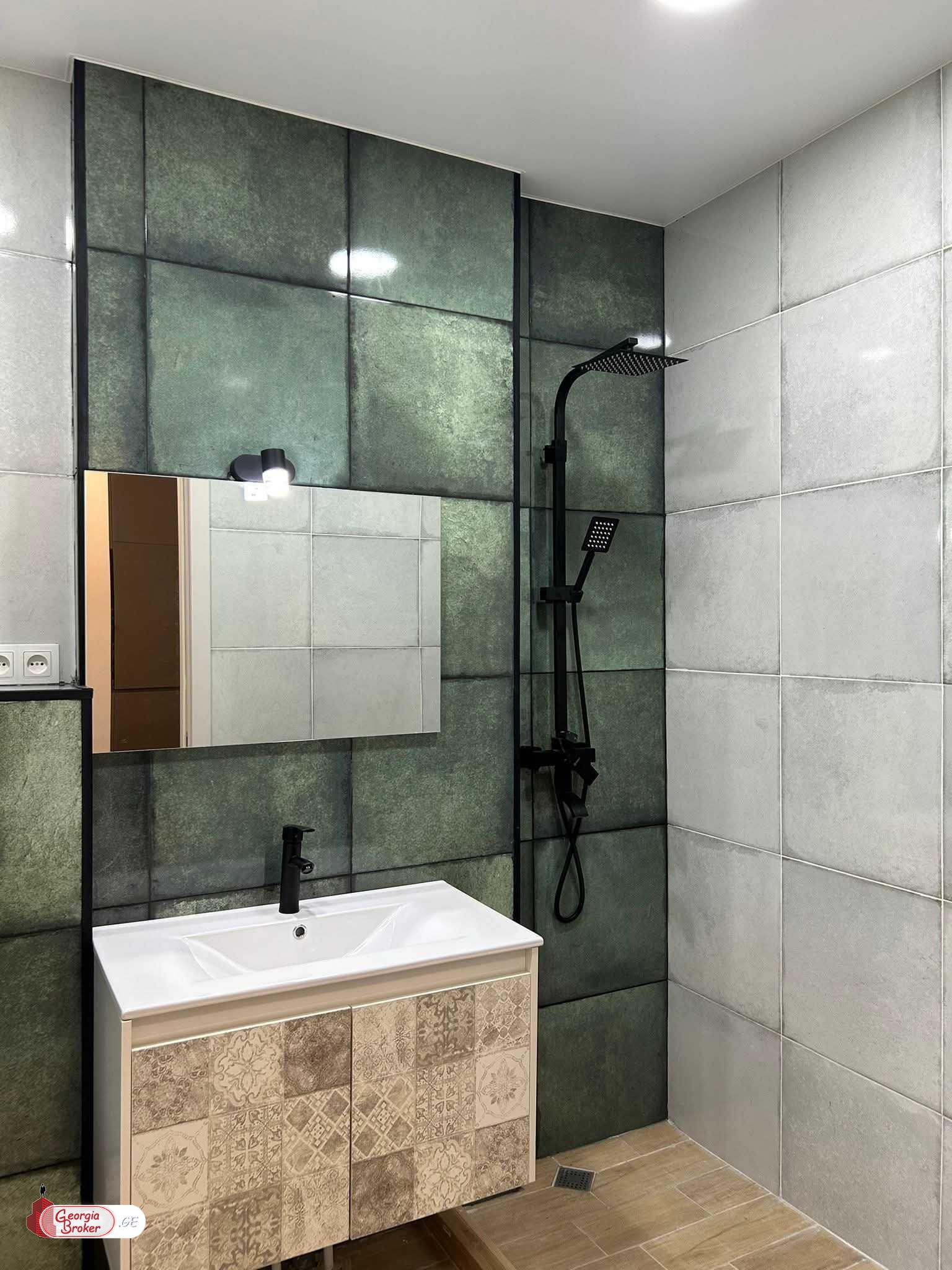 продается квартира с новым ремонтом 2-комнаты