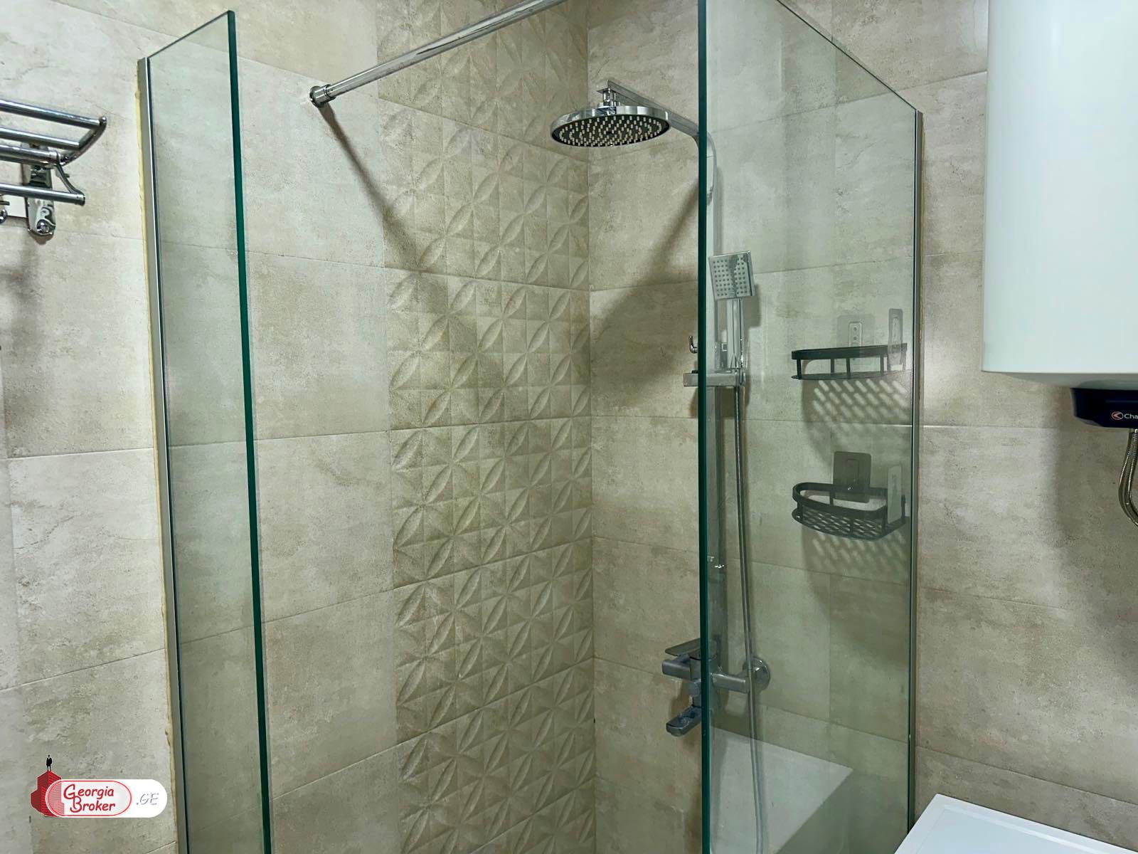 იყიდება ახალი გარემონტებული 2 ოთახიანი ბინა