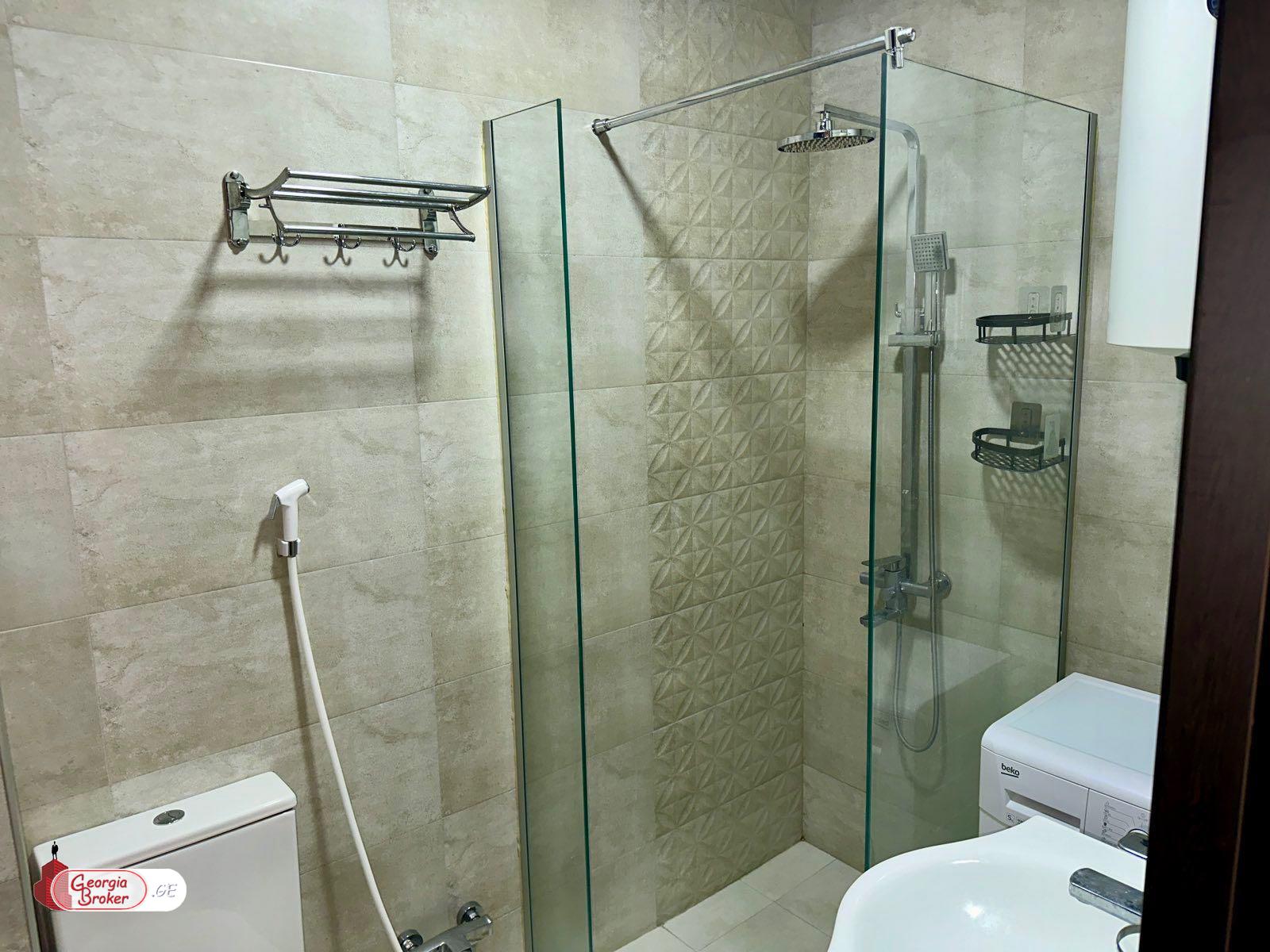 იყიდება ახალი გარემონტებული 2 ოთახიანი ბინა