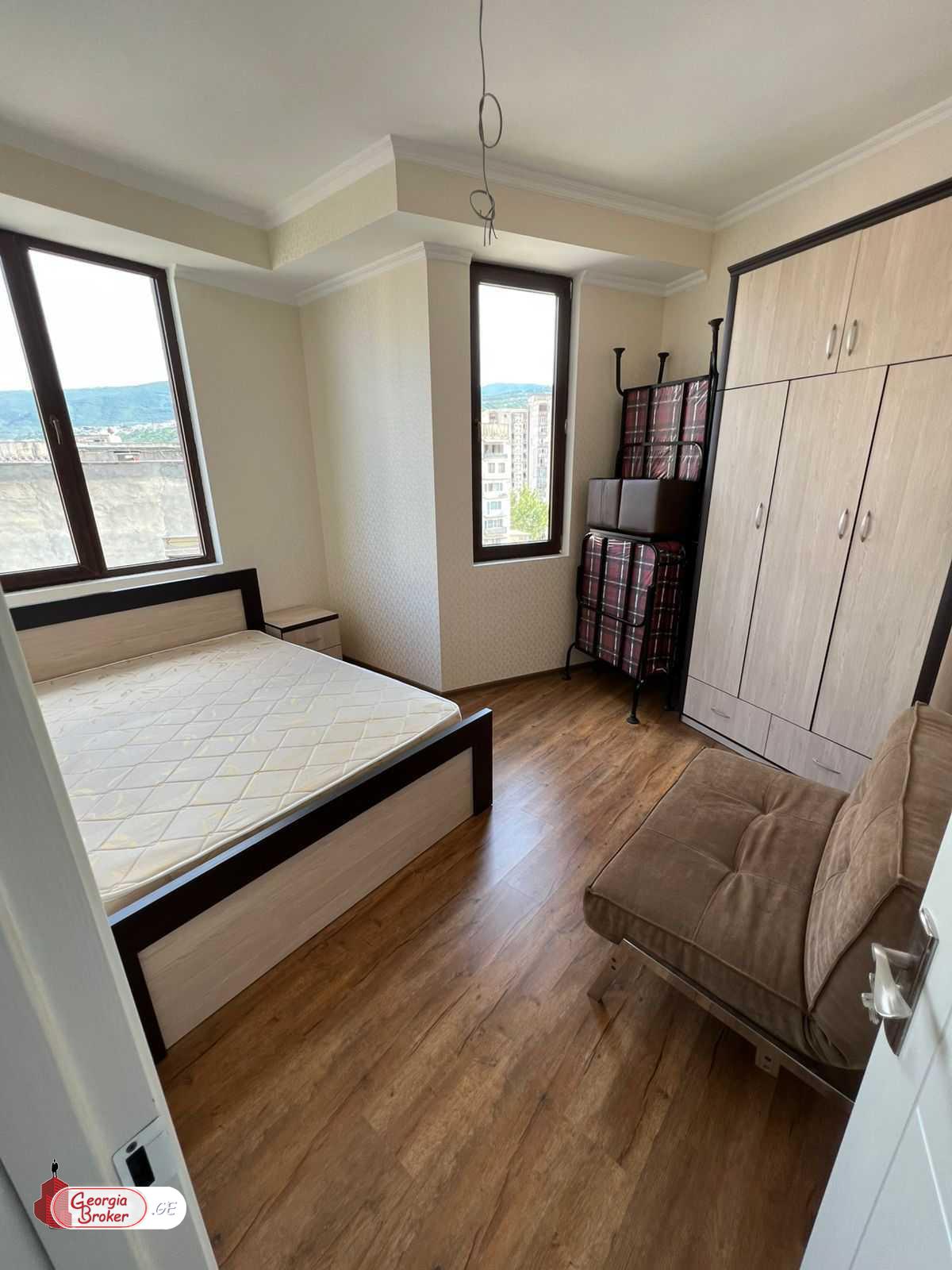 იყიდება ახალი გარემონტებული 2 ოთახიანი ბინა