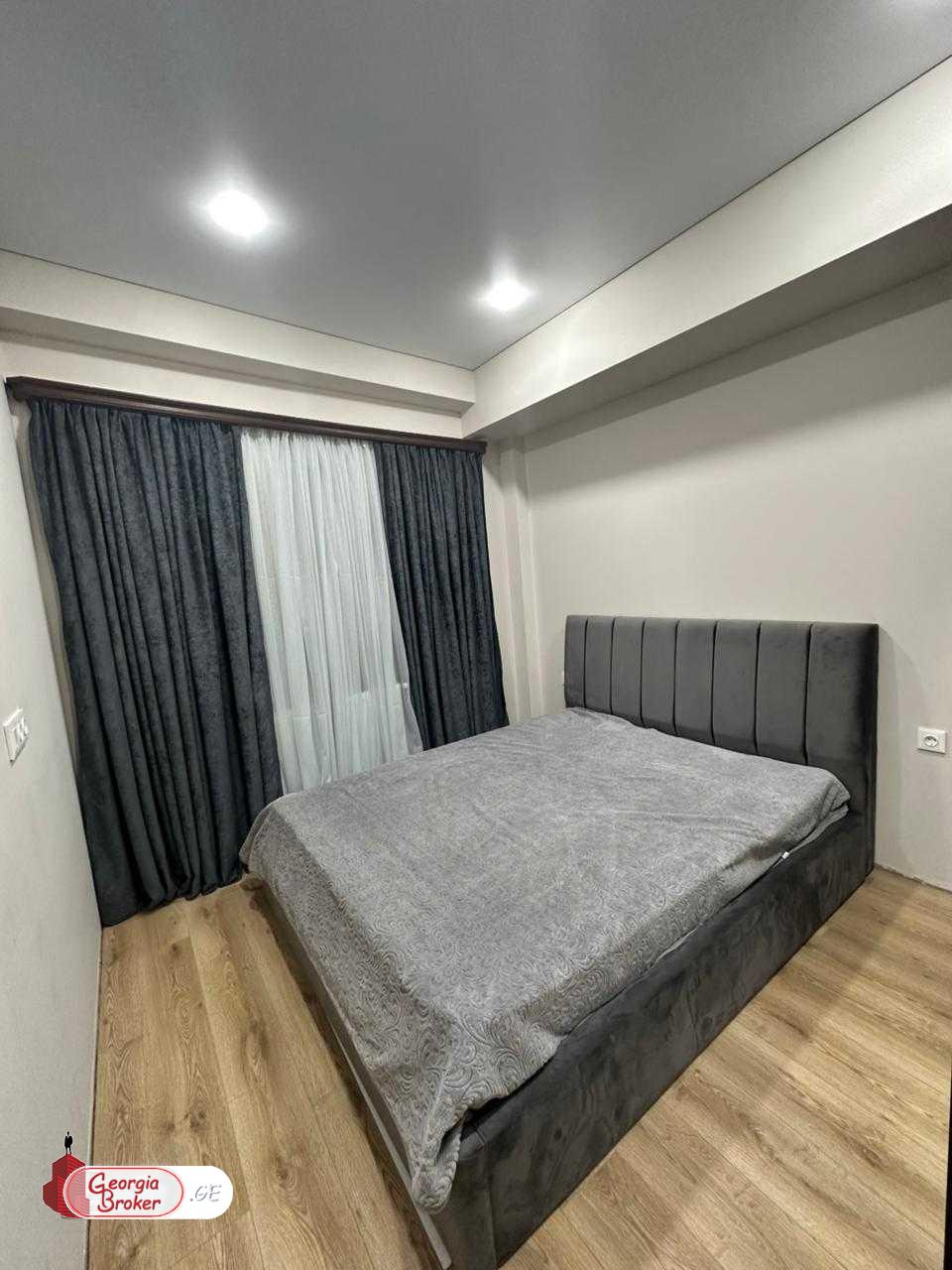 იყიდება ახალი გარემონტებული 2 ოთახიანი ბინა