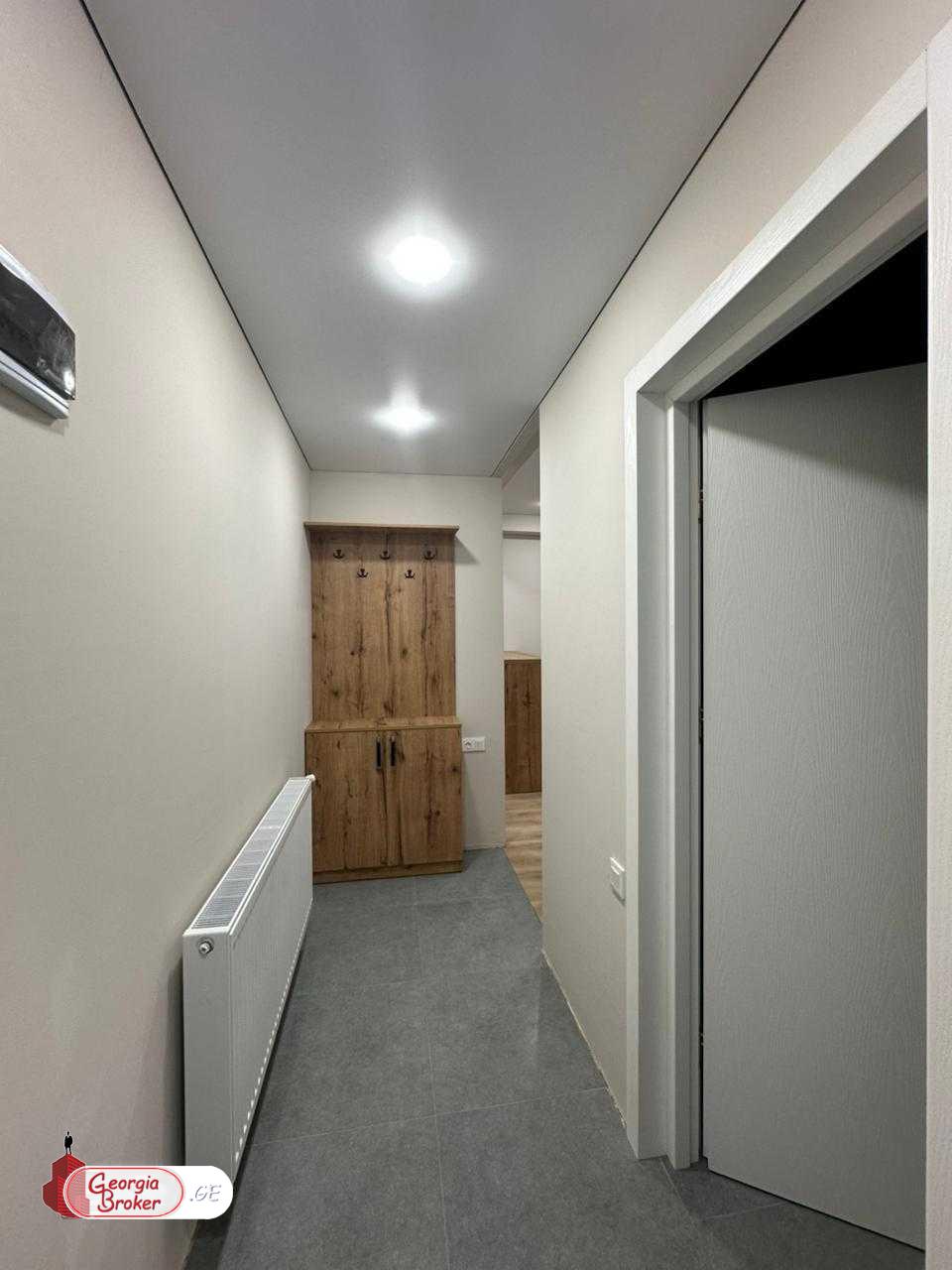 იყიდება ახალი გარემონტებული 2 ოთახიანი ბინა