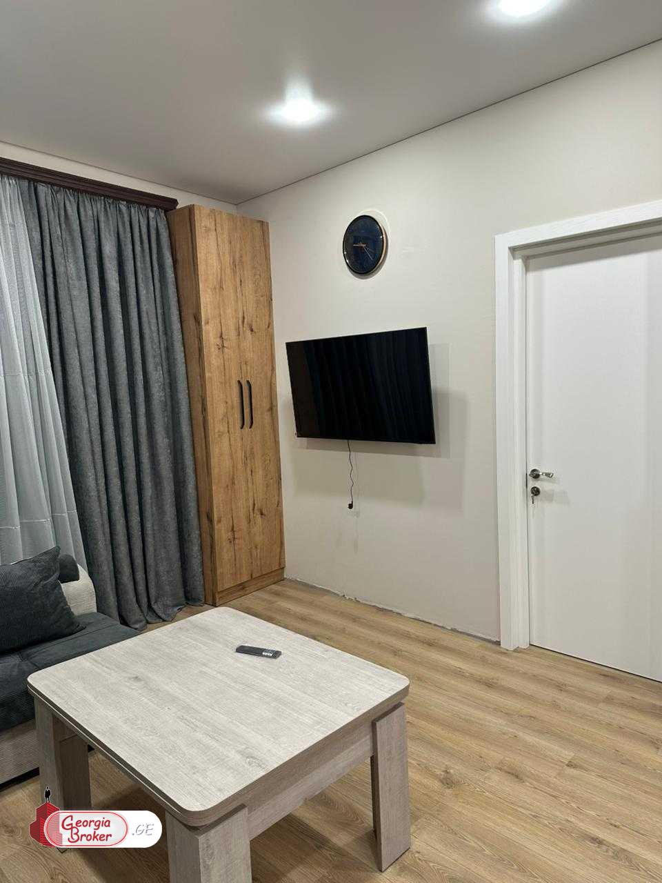 იყიდება ახალი გარემონტებული 2 ოთახიანი ბინა