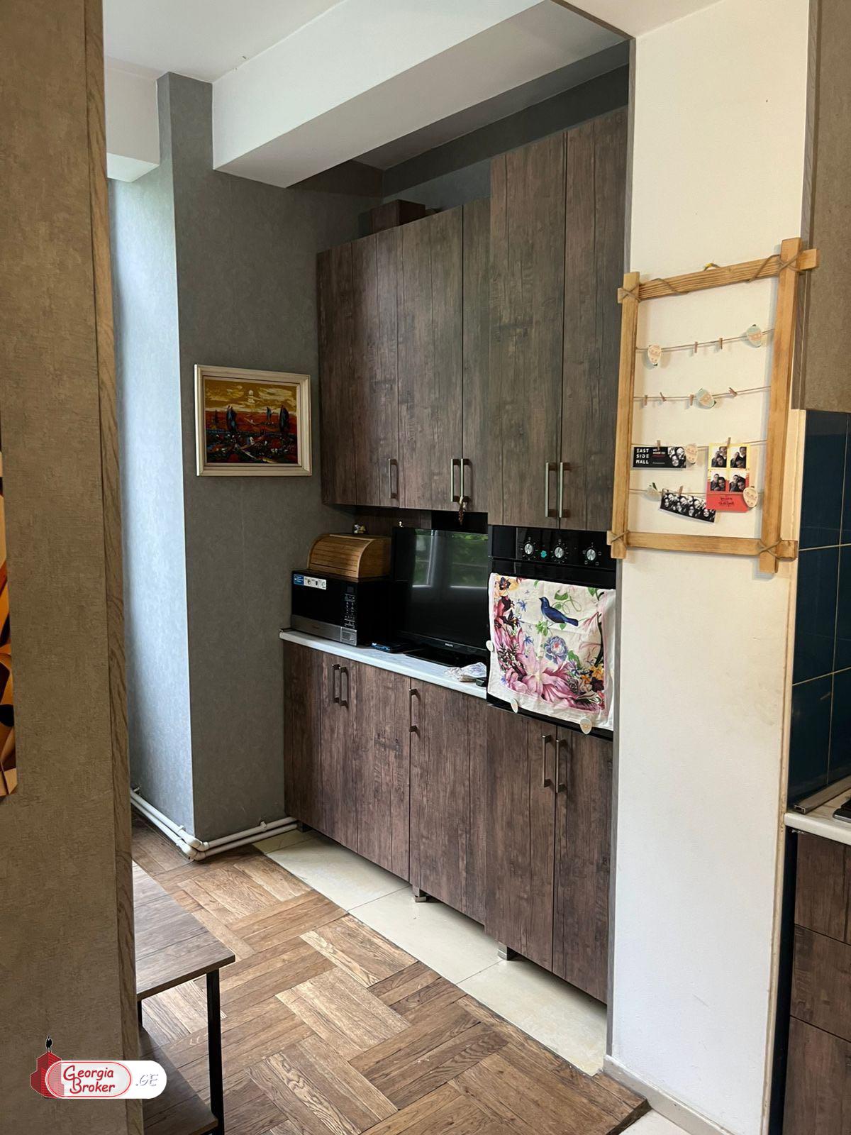 nearly repaired 3-room apartment for sale