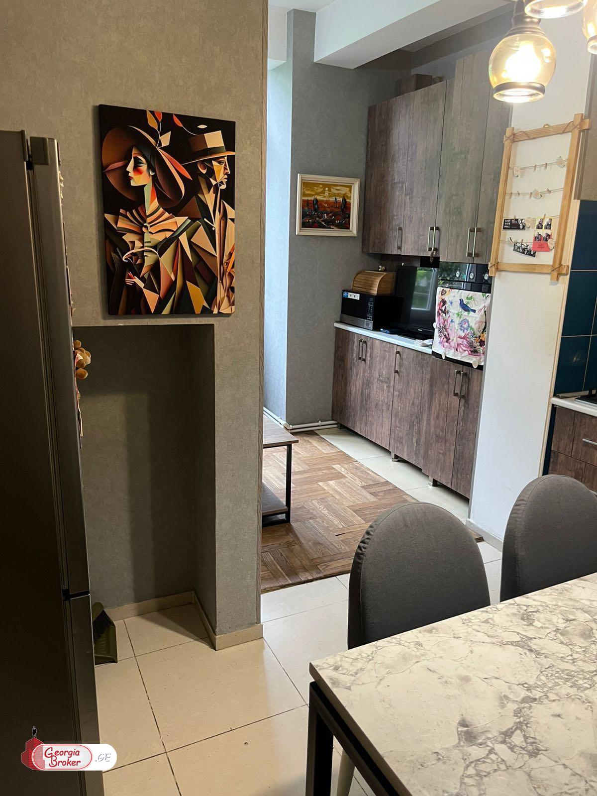 nearly repaired 3-room apartment for sale