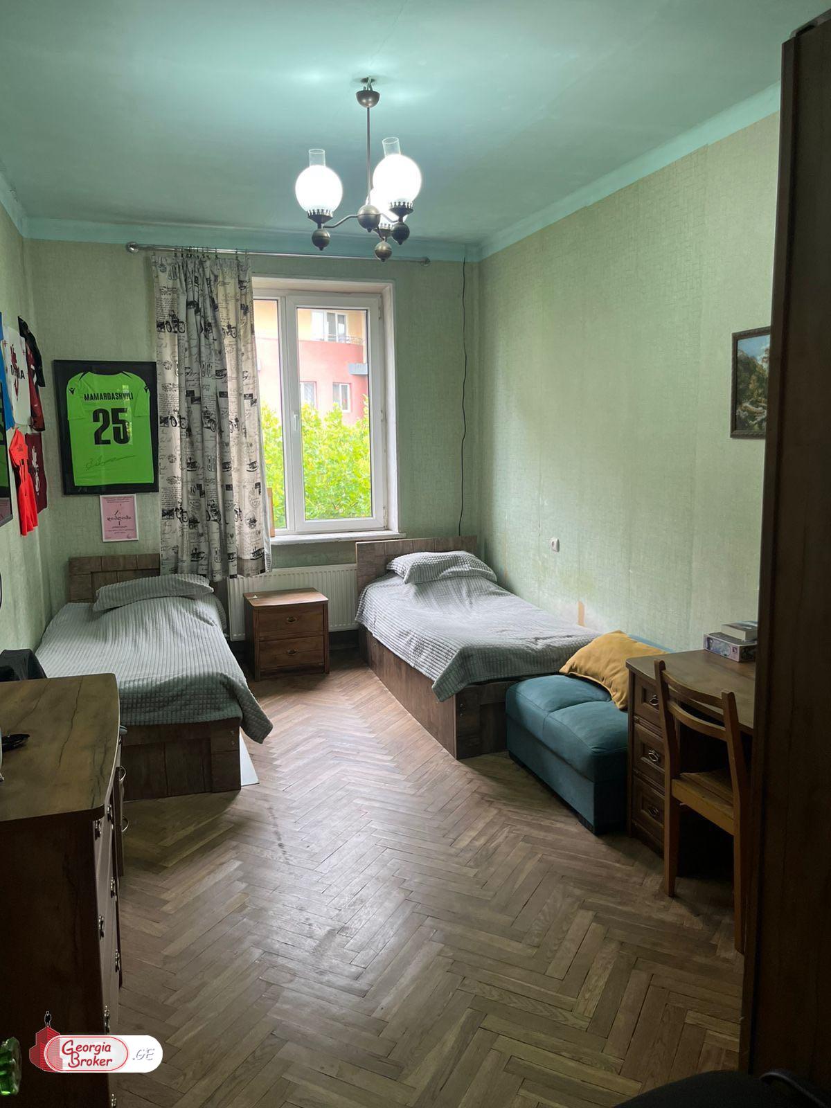 nearly repaired 3-room apartment for sale