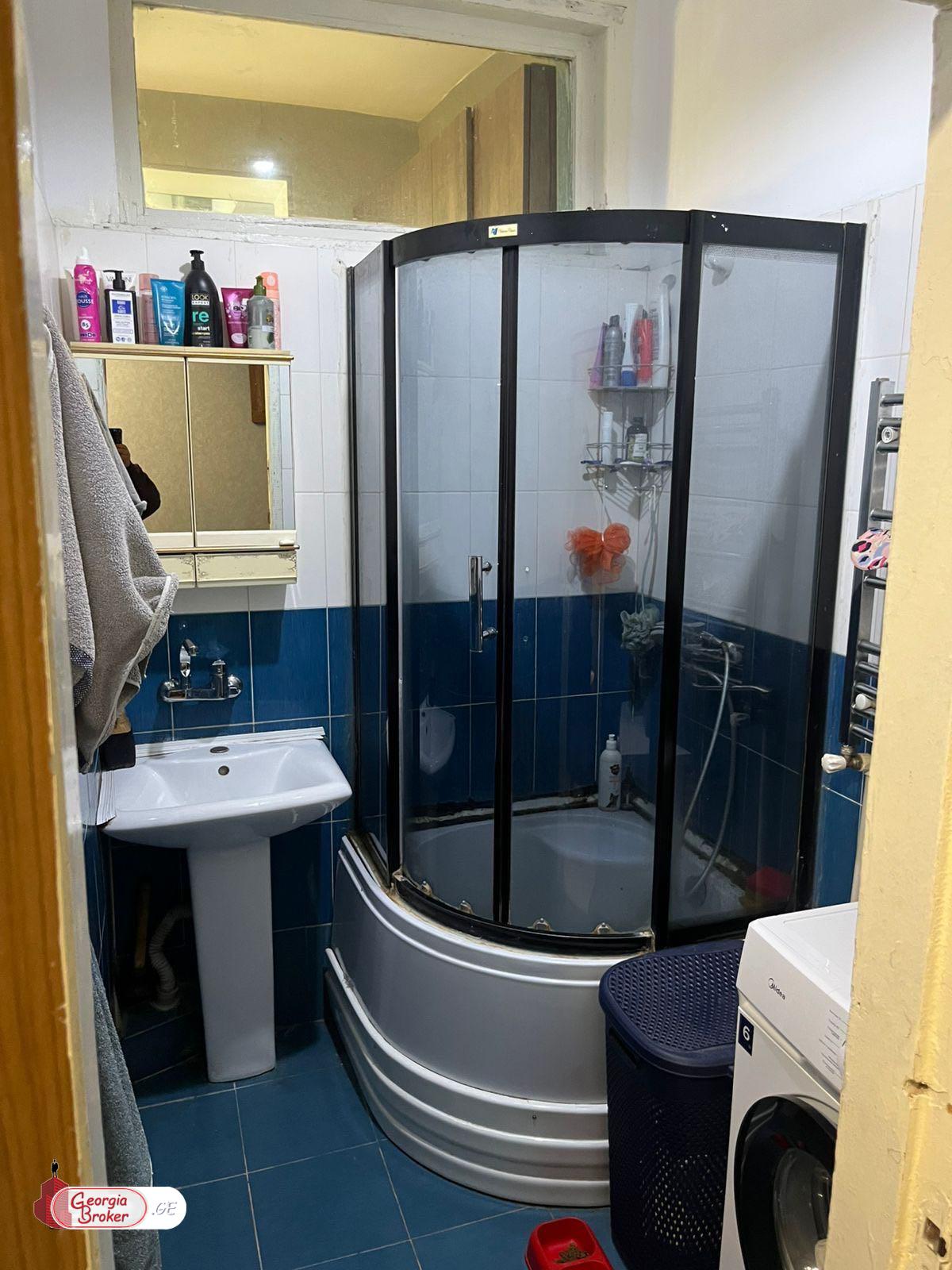 nearly repaired 3-room apartment for sale