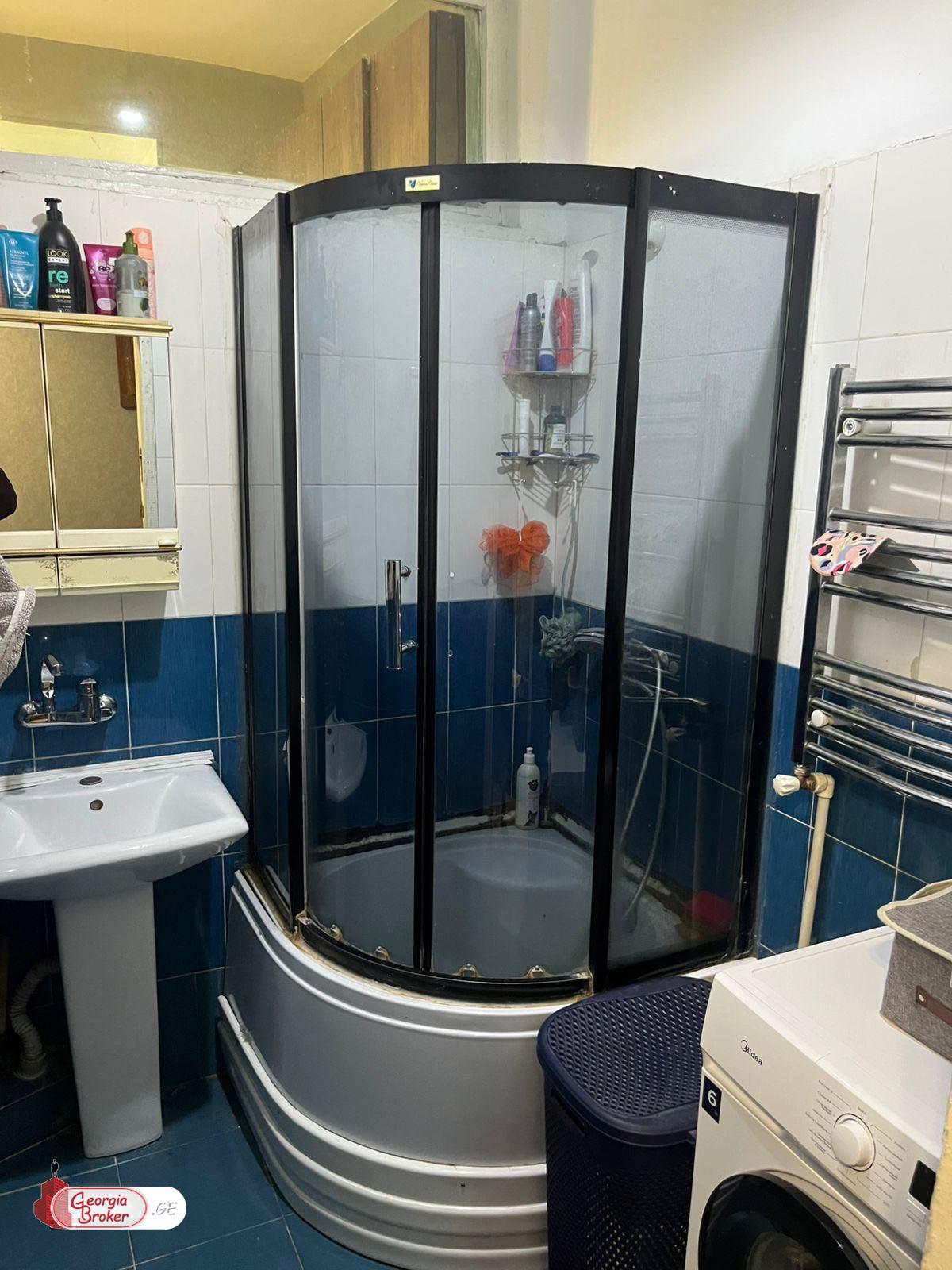 nearly repaired 3-room apartment for sale