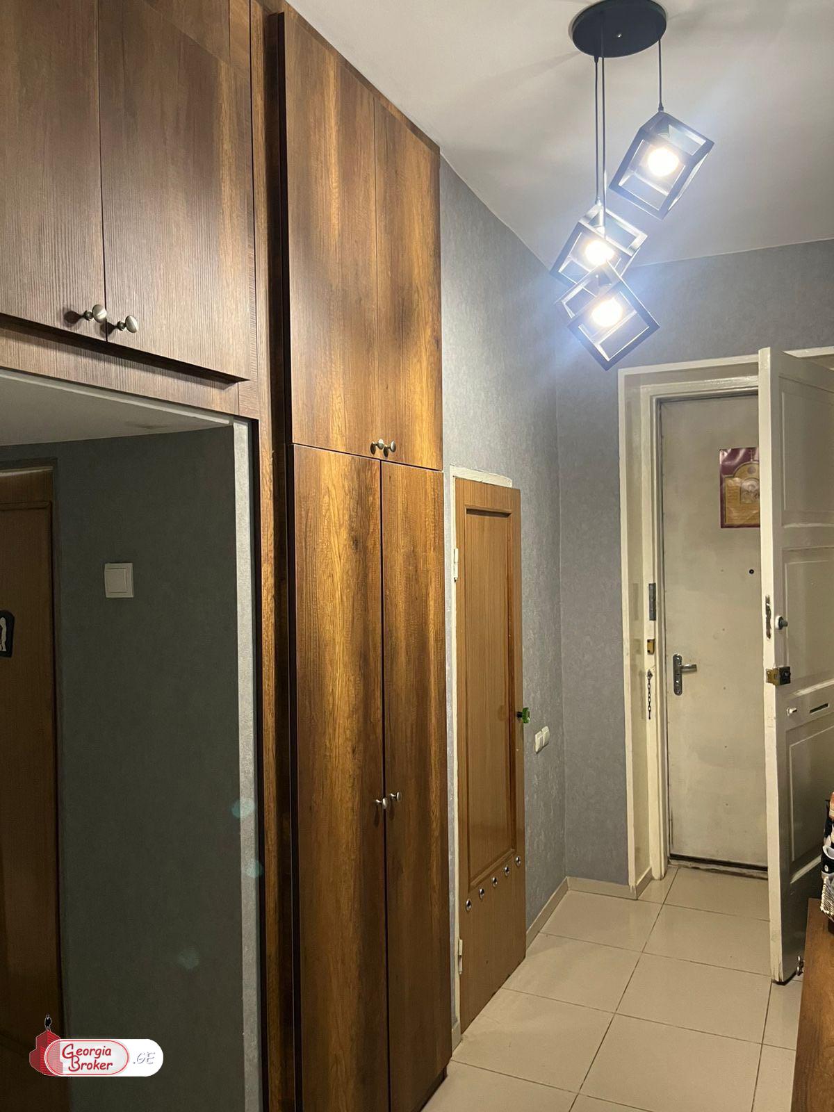 nearly repaired 3-room apartment for sale