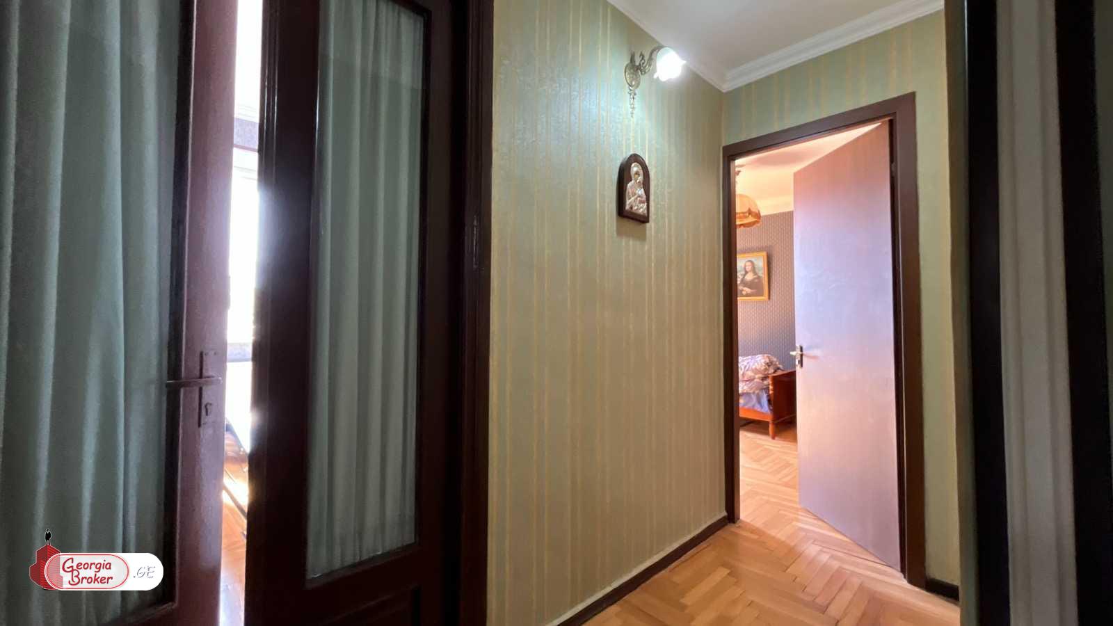 nearly repaired 4-room apartment for sale