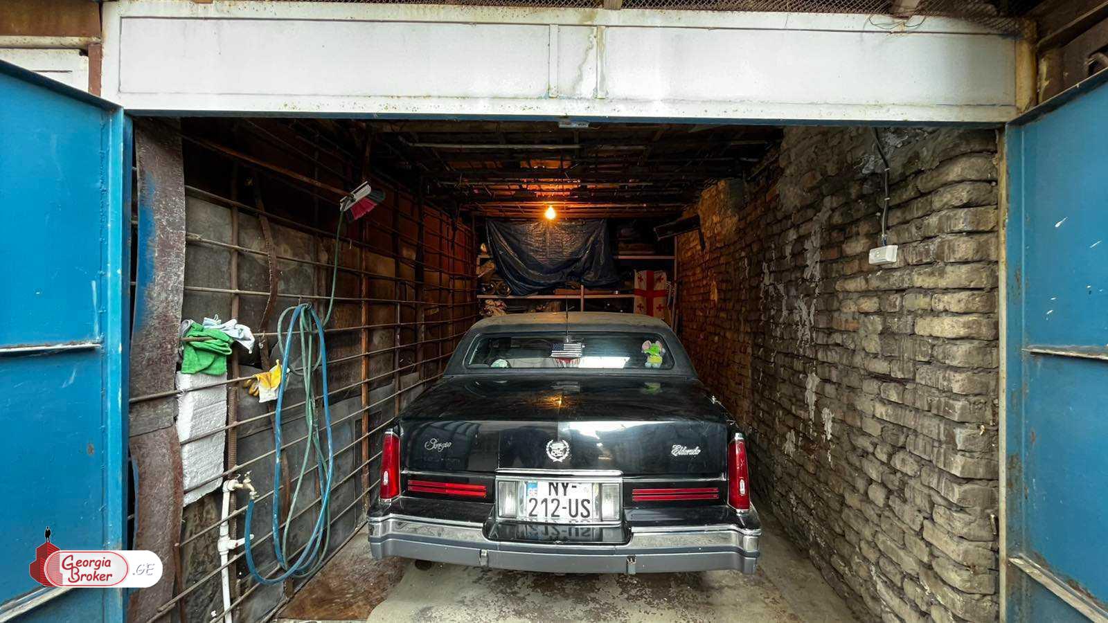 nearly repaired 4-room apartment for sale