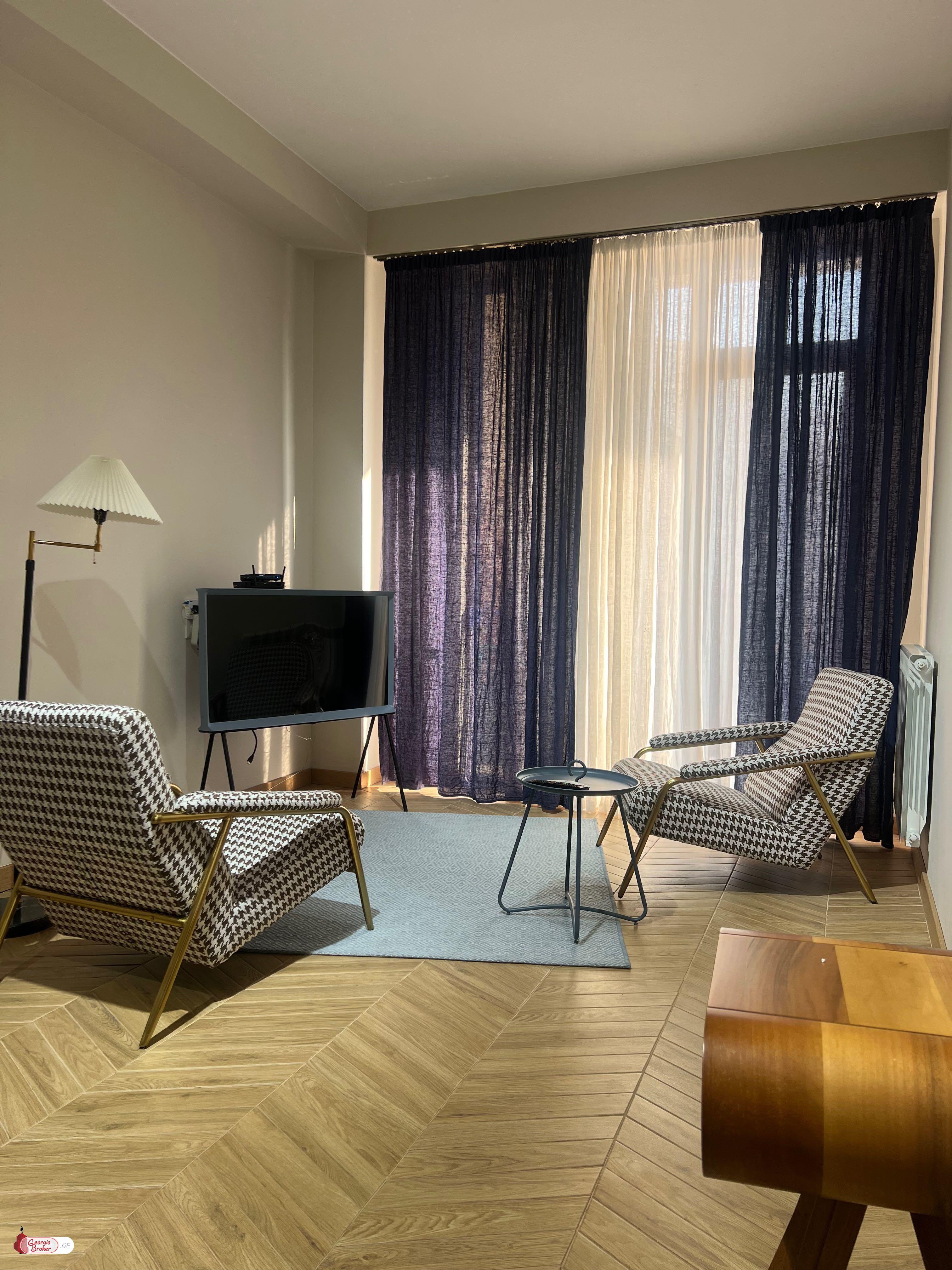 იყიდება ახალი გარემონტებული 2 ოთახიანი ბინა