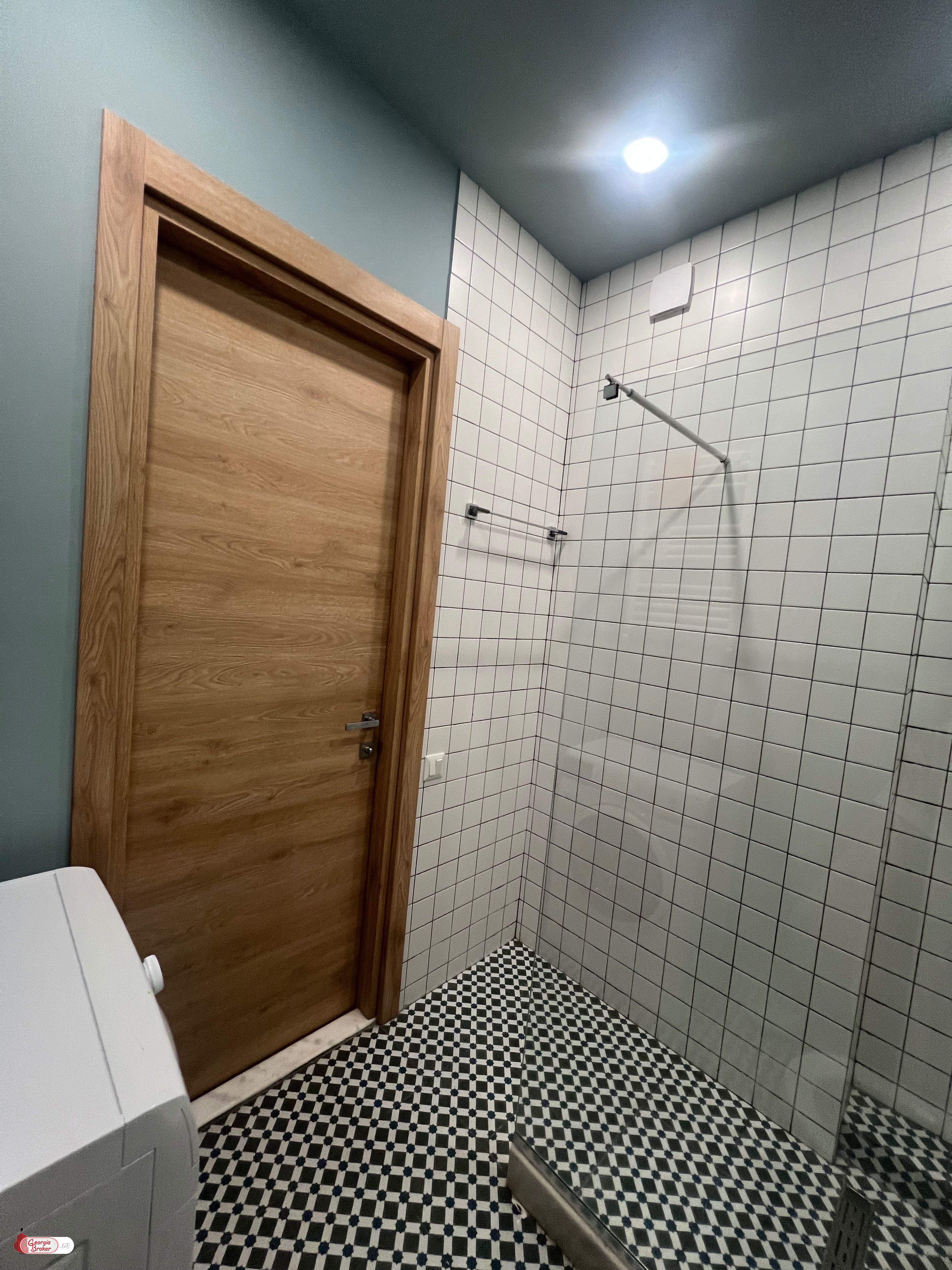 იყიდება ახალი გარემონტებული 2 ოთახიანი ბინა