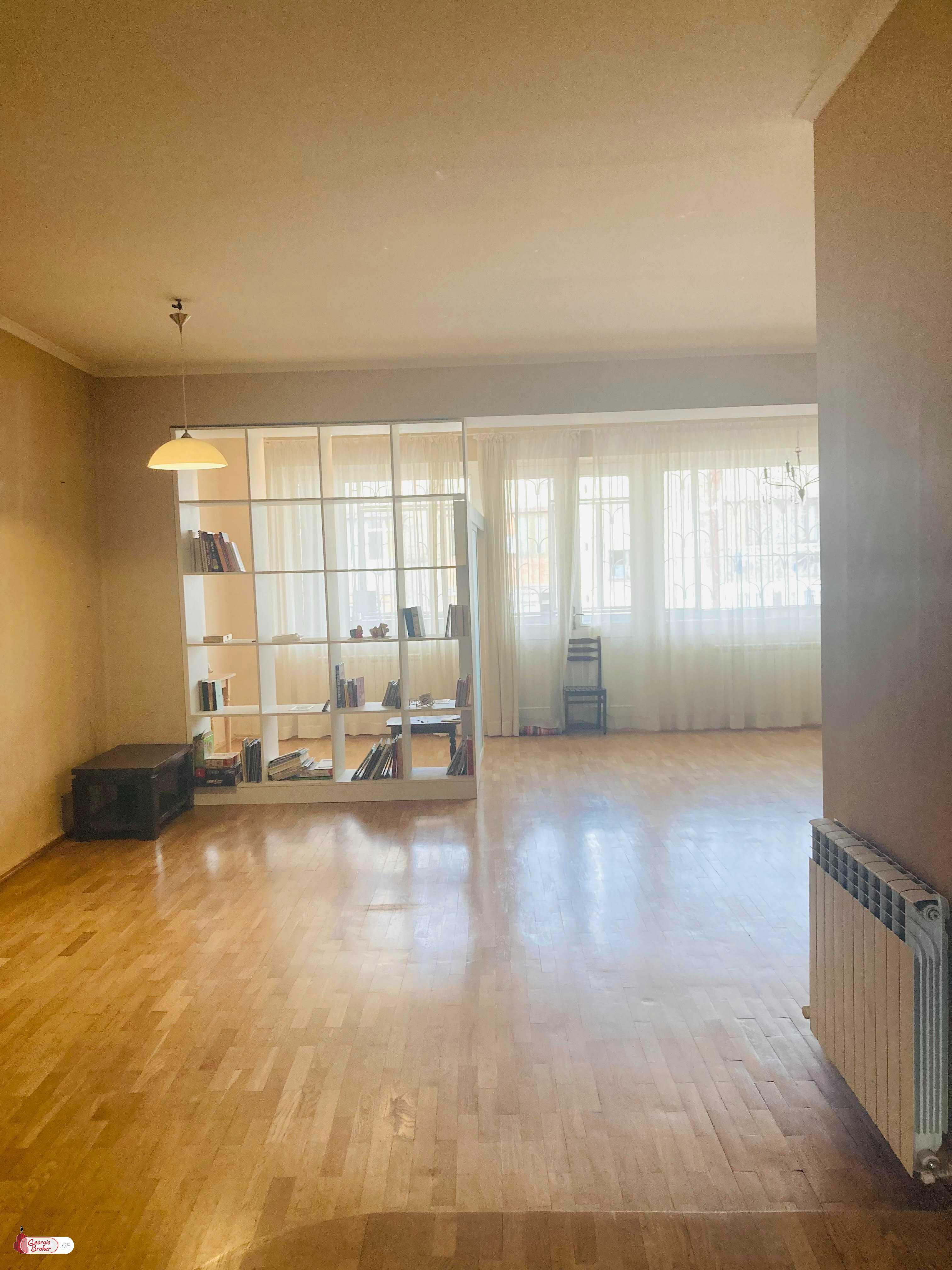 nearly repaired 2-room apartment for sale