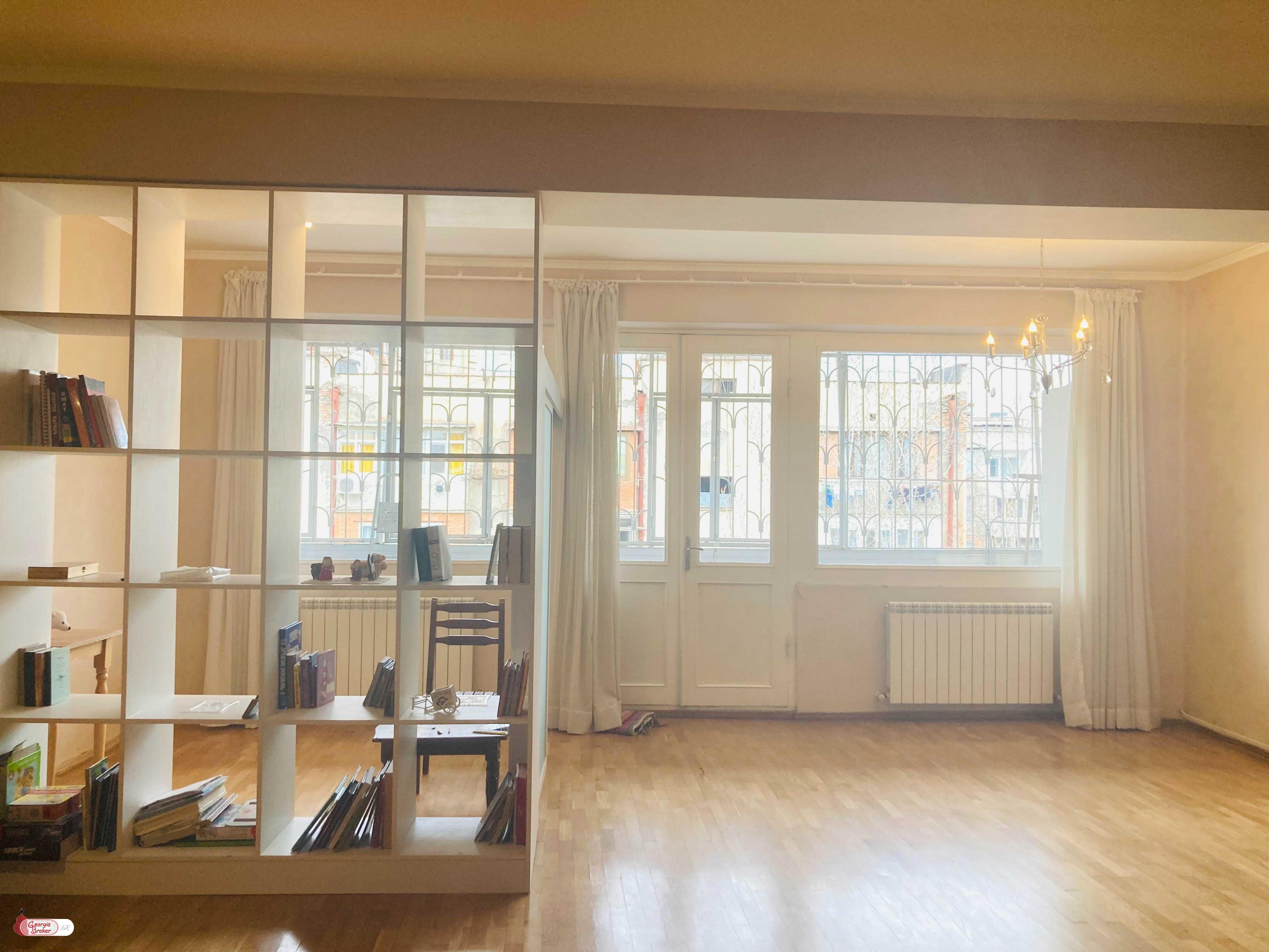 nearly repaired 2-room apartment for sale