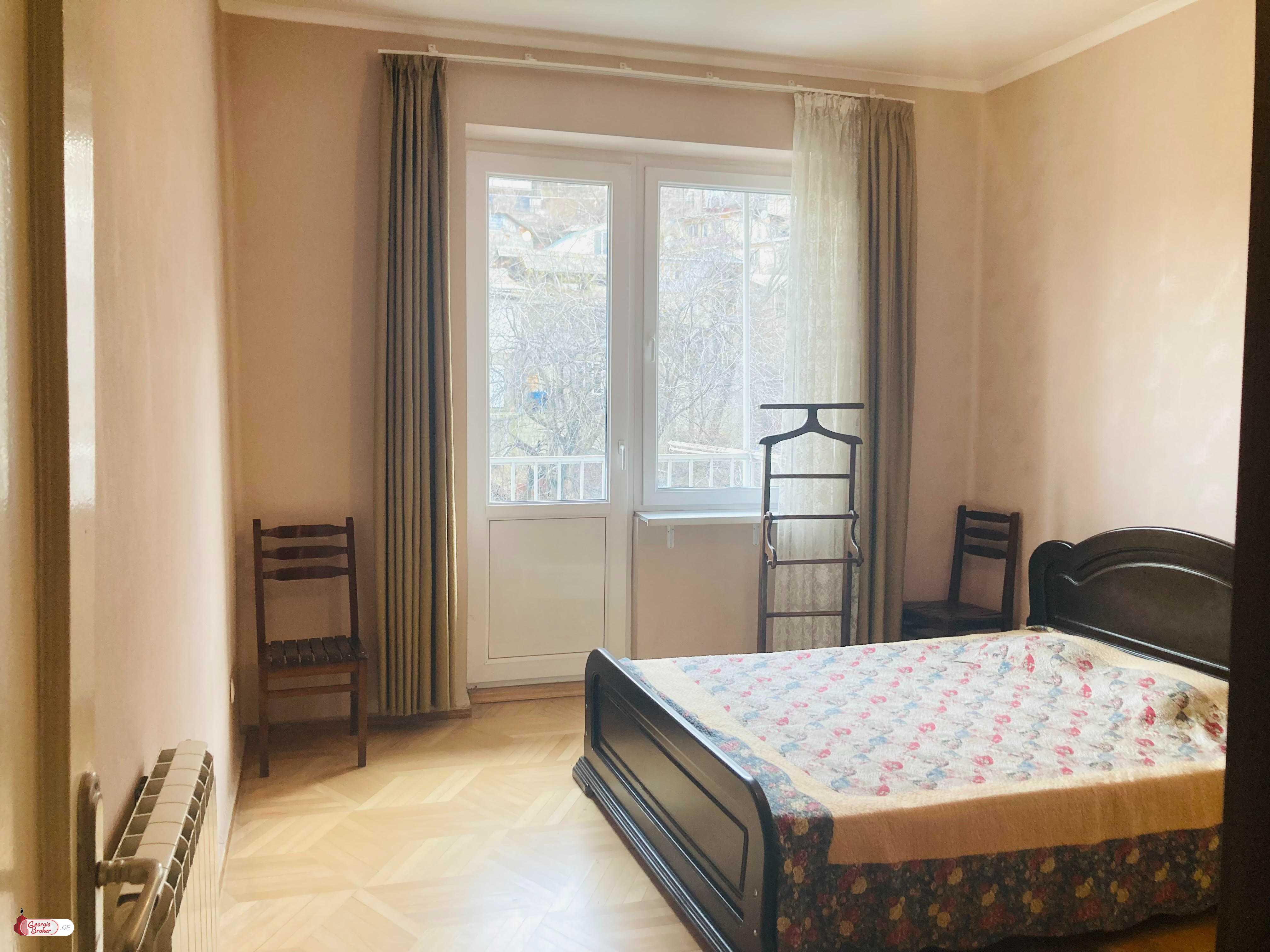 nearly repaired 2-room apartment for sale