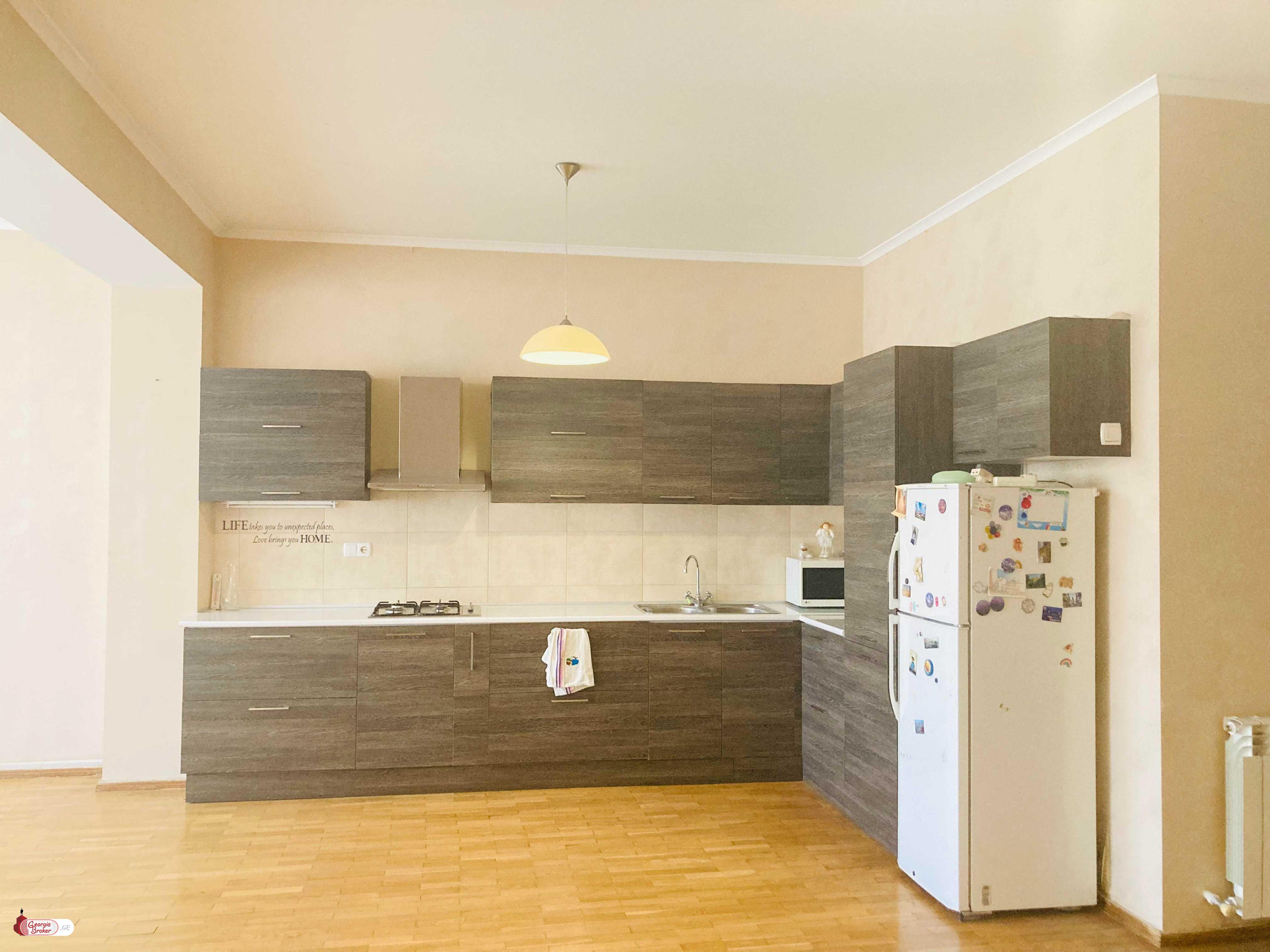 nearly repaired 2-room apartment for sale