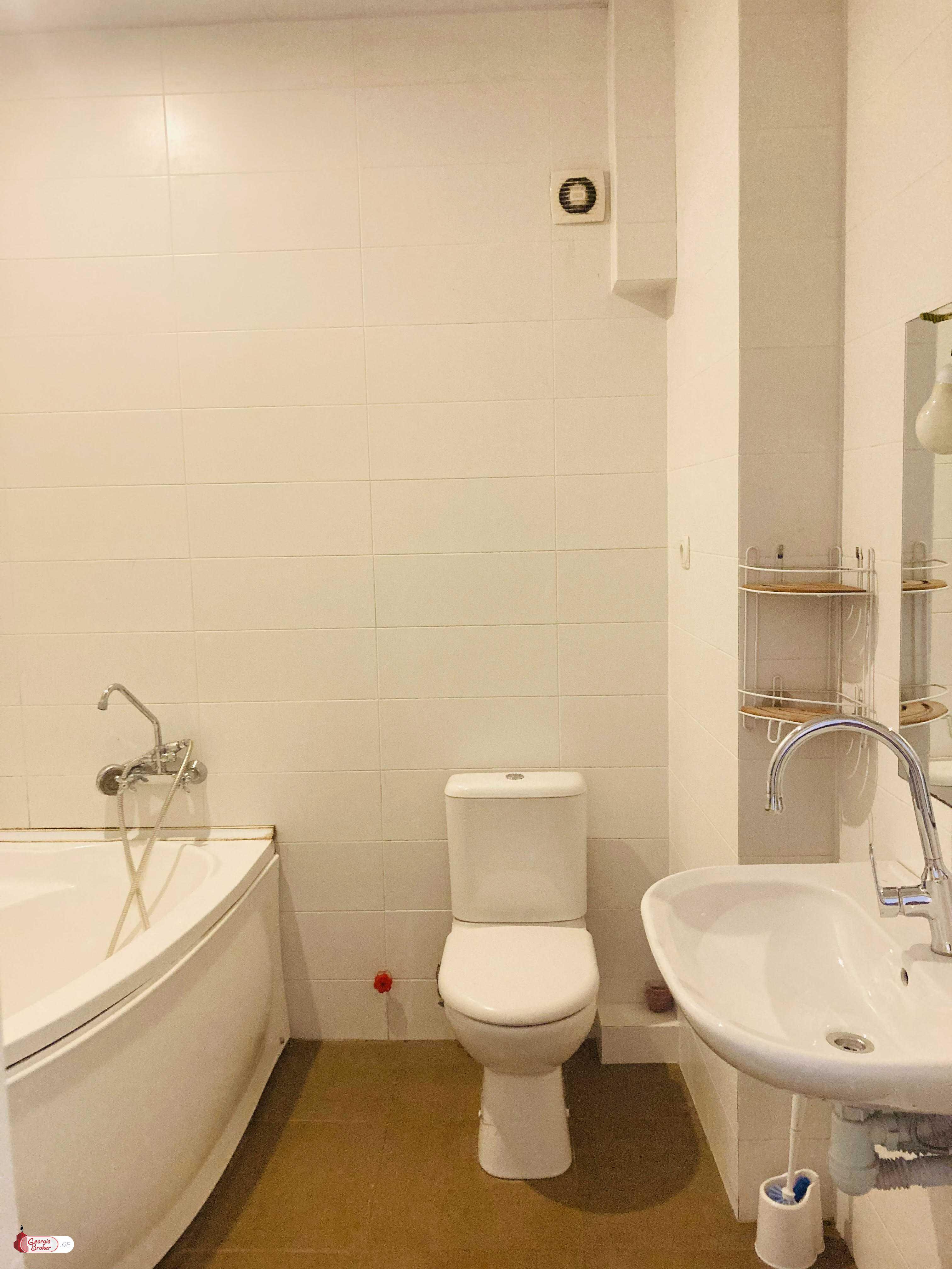 nearly repaired 2-room apartment for sale