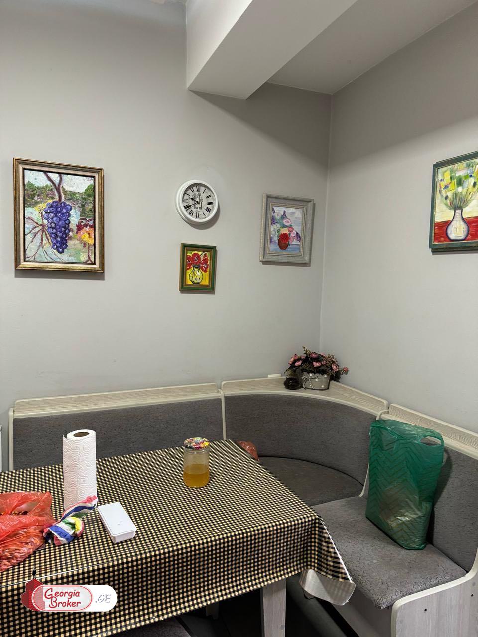 იყიდება ახალი გარემონტებული 4 ოთახიანი ბინა