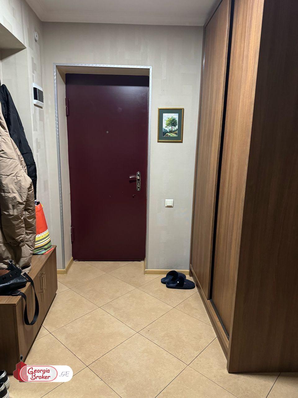 იყიდება ახალი გარემონტებული 4 ოთახიანი ბინა