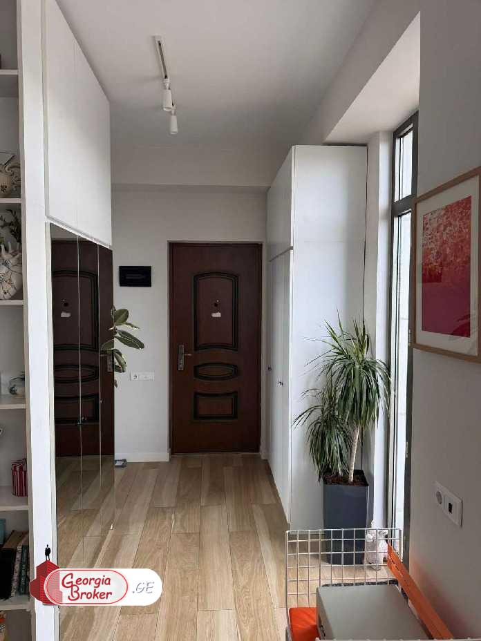 იყიდება ახალი გარემონტებული 2 ოთახიანი ბინა