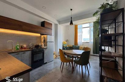 იყიდება ახალი გარემონტებული 3 ოთახიანი ბინა