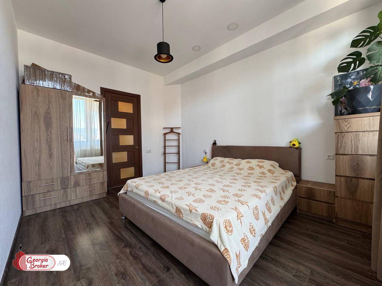 იყიდება ახალი გარემონტებული 3 ოთახიანი ბინა