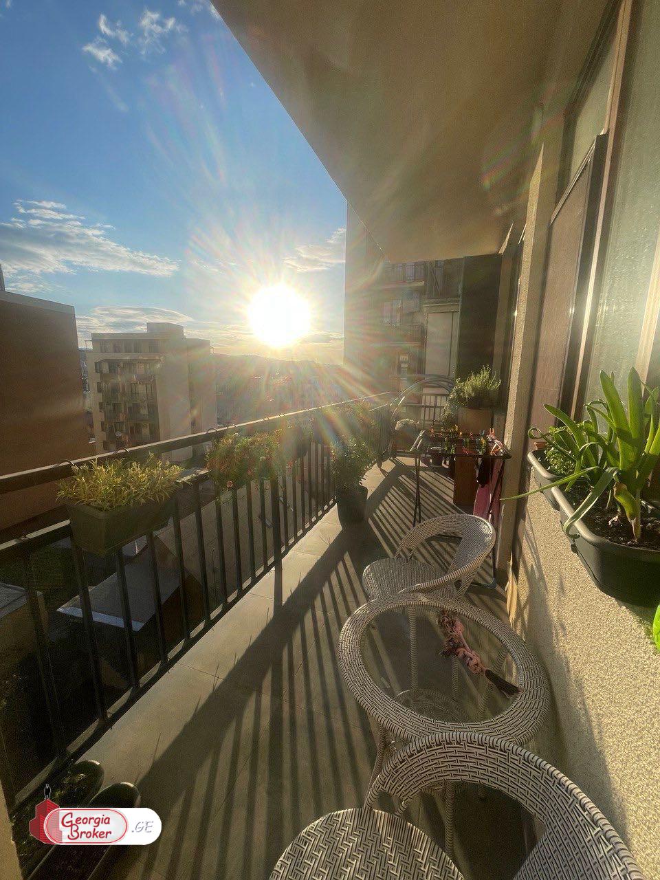 იყიდება ახალი გარემონტებული 3 ოთახიანი ბინა