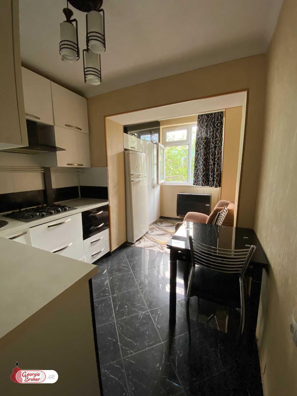 nearly repaired 3-room apartment for sale