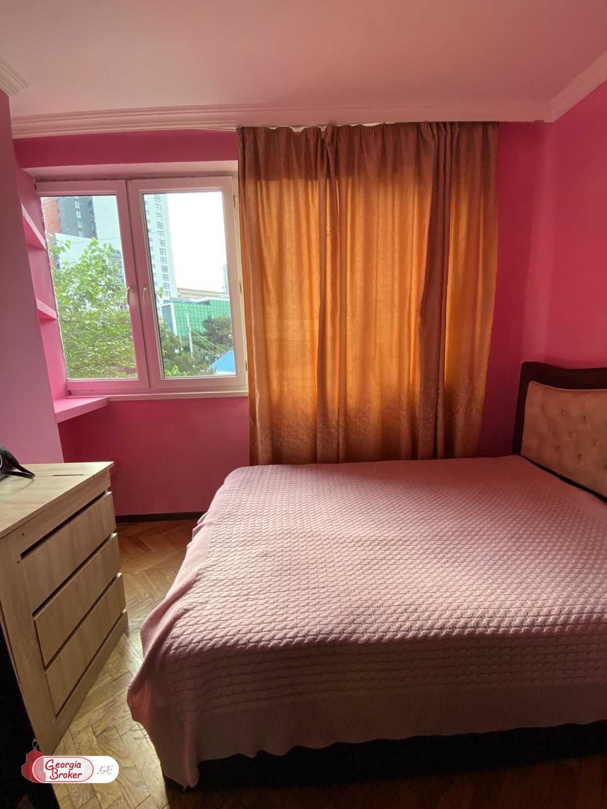 nearly repaired 3-room apartment for sale