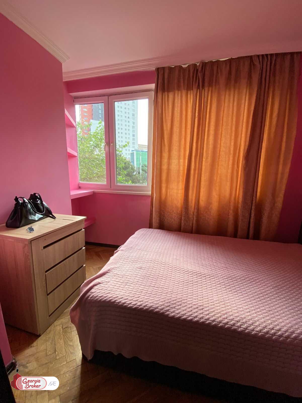 nearly repaired 3-room apartment for sale