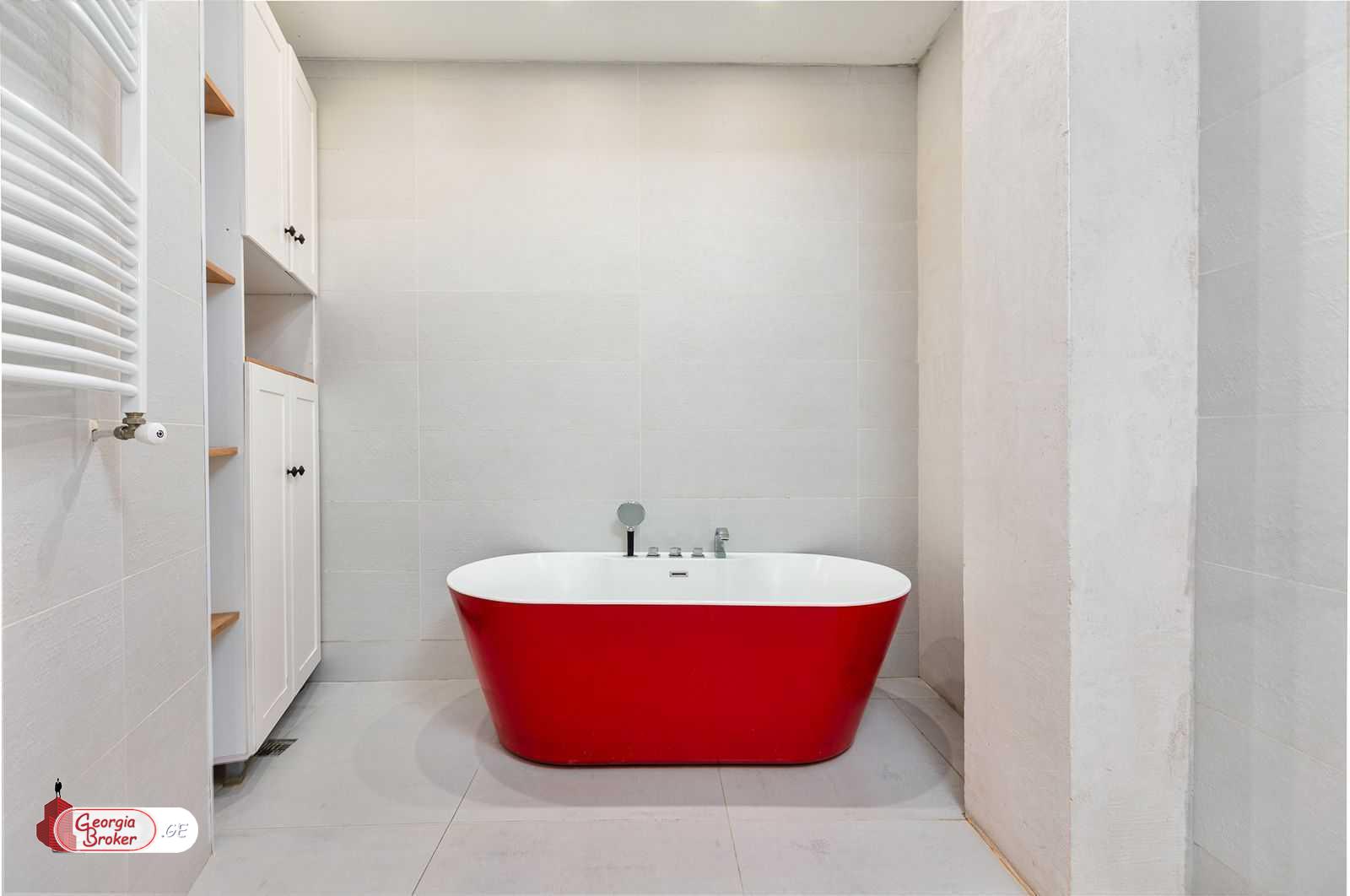 იყიდება ახალი გარემონტებული 4 ოთახიანი ბინა