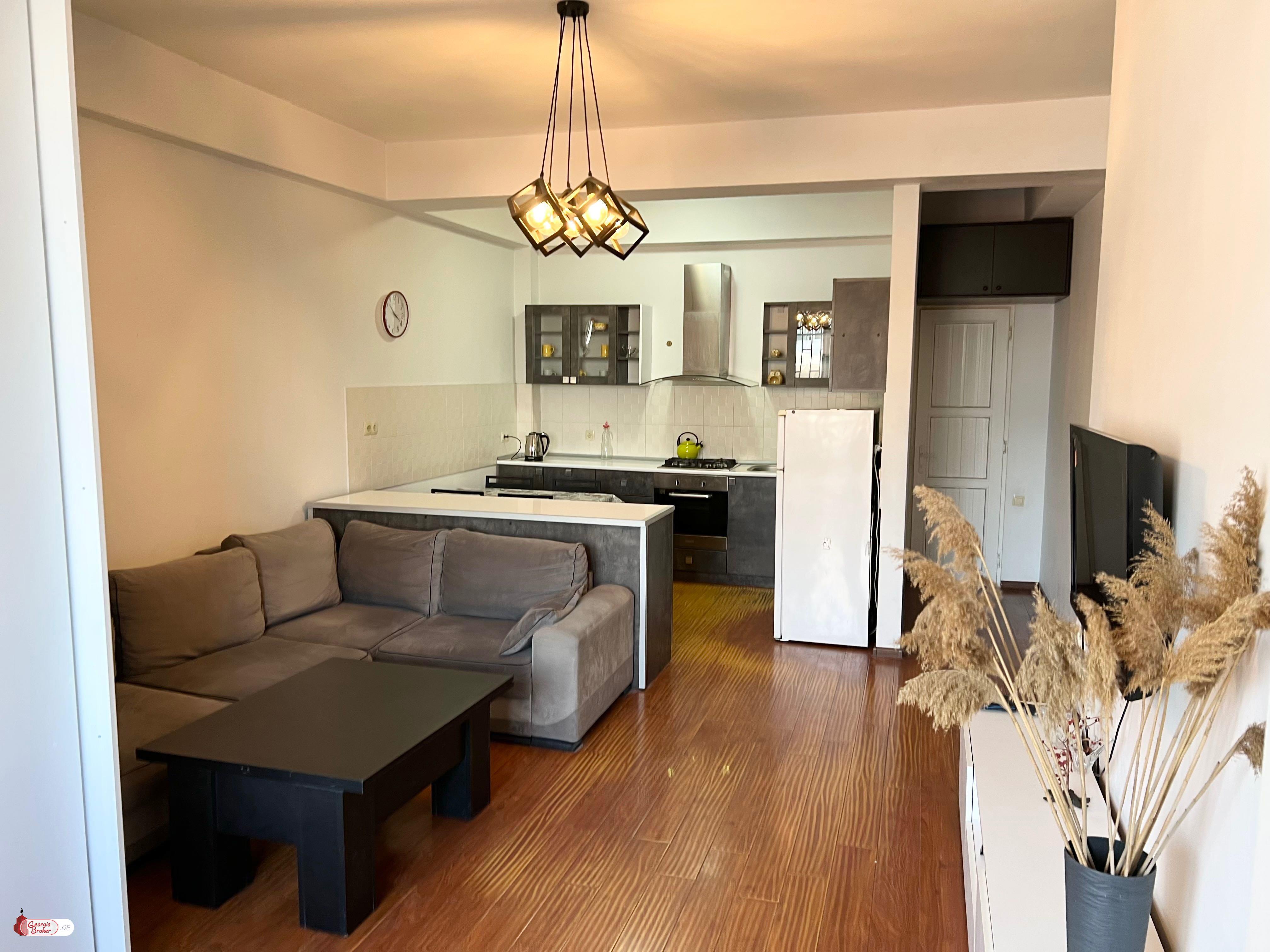 nearly repaired 2-room apartment for sale