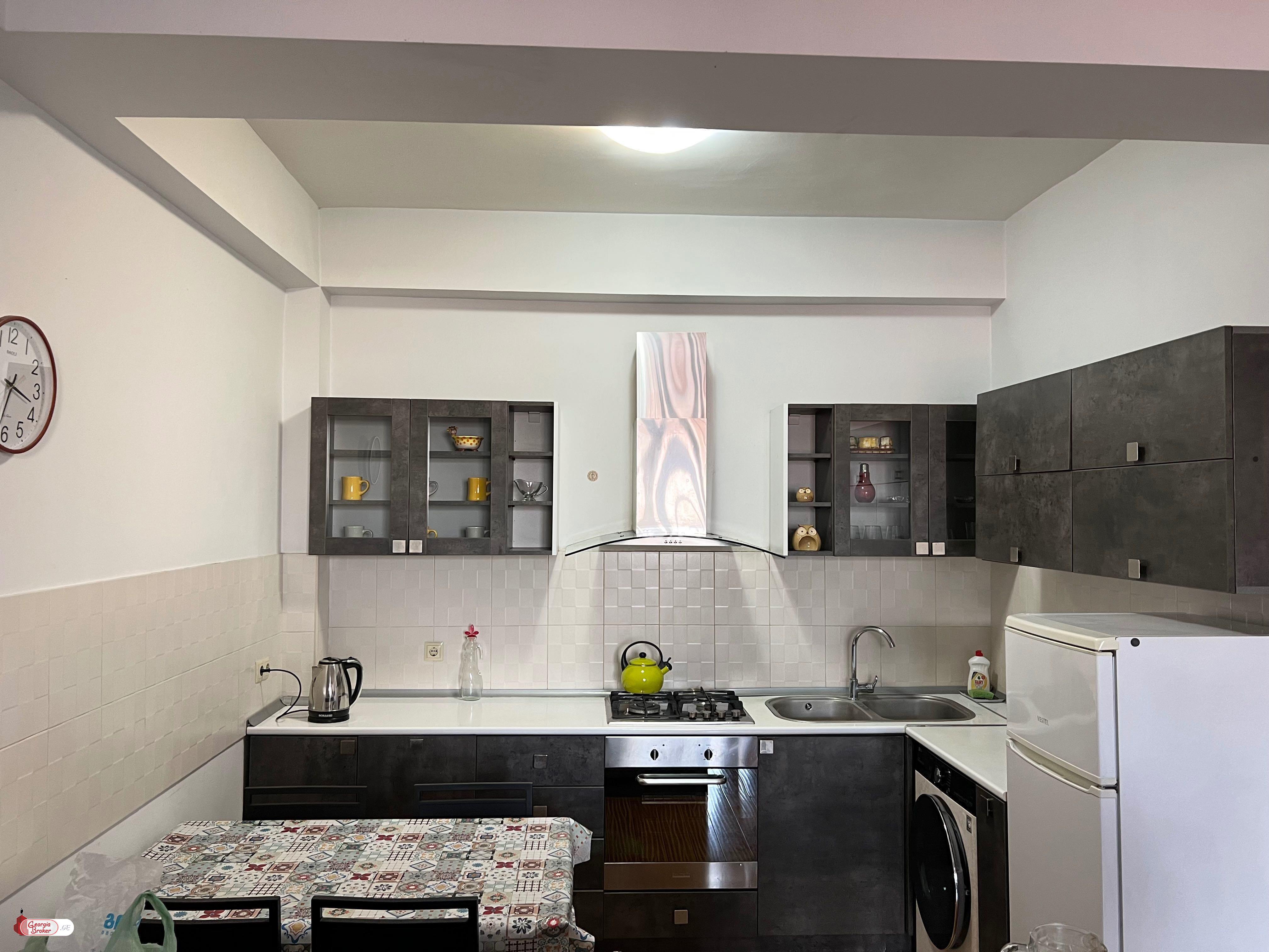 nearly repaired 2-room apartment for sale