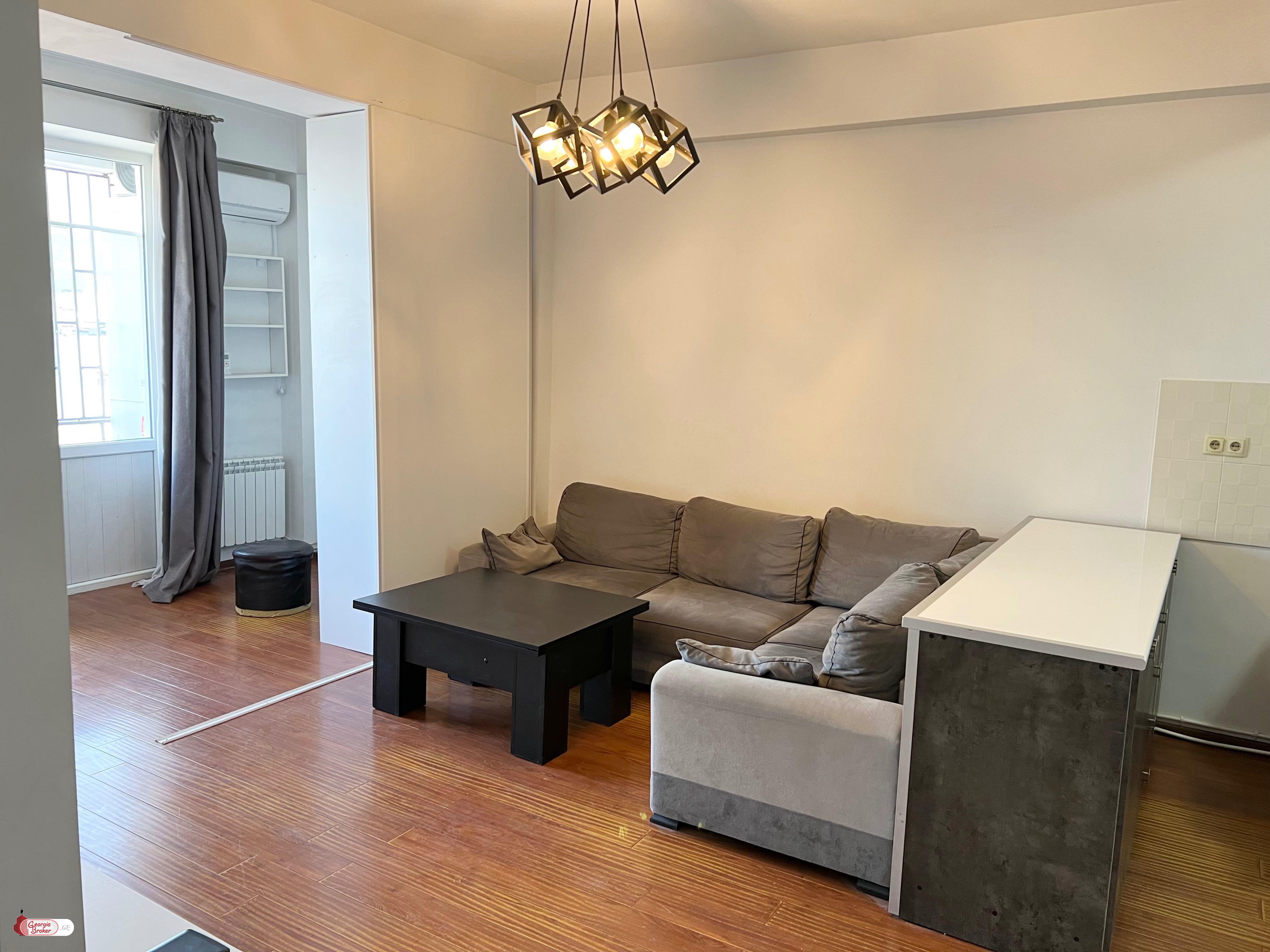 nearly repaired 2-room apartment for sale