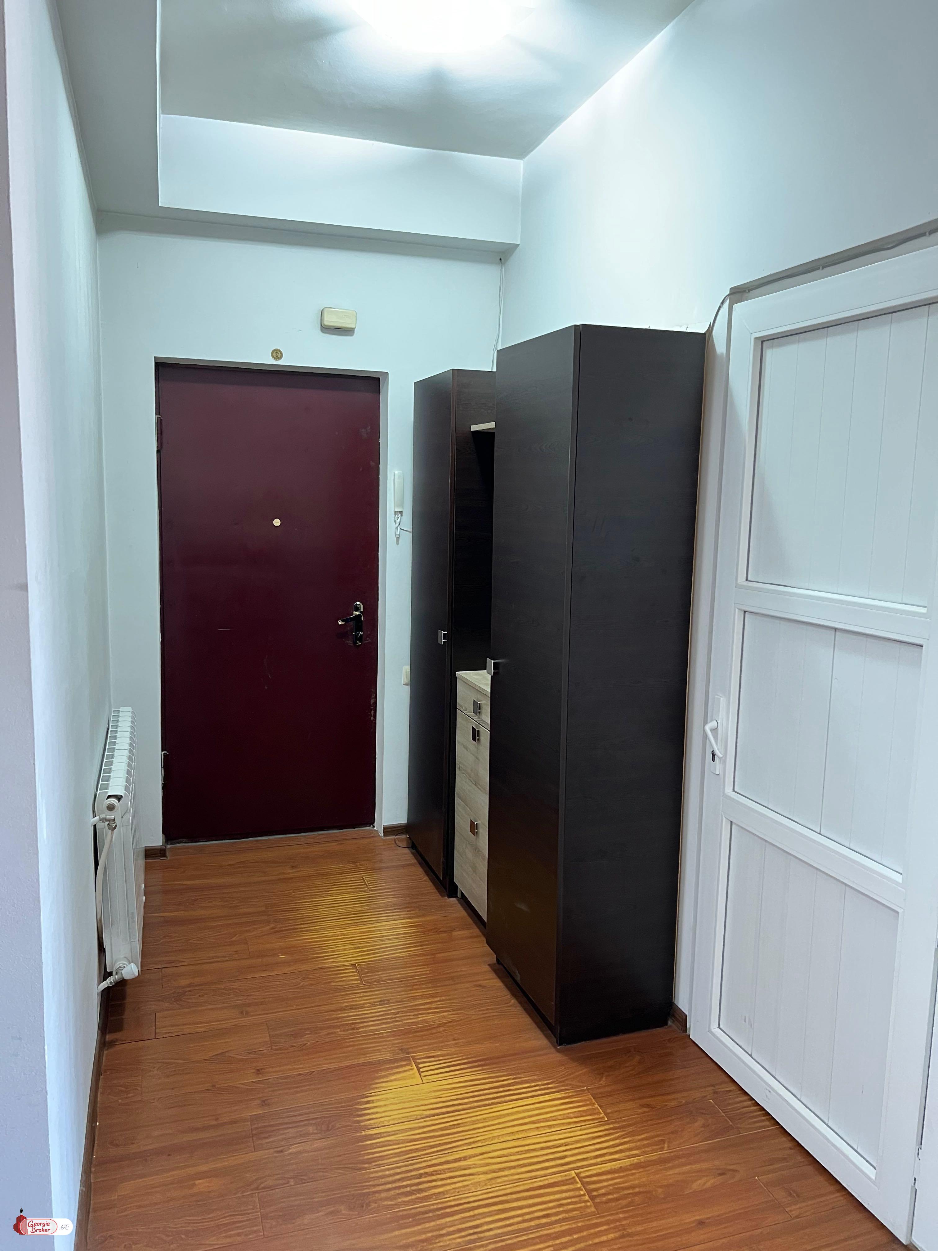 nearly repaired 2-room apartment for sale