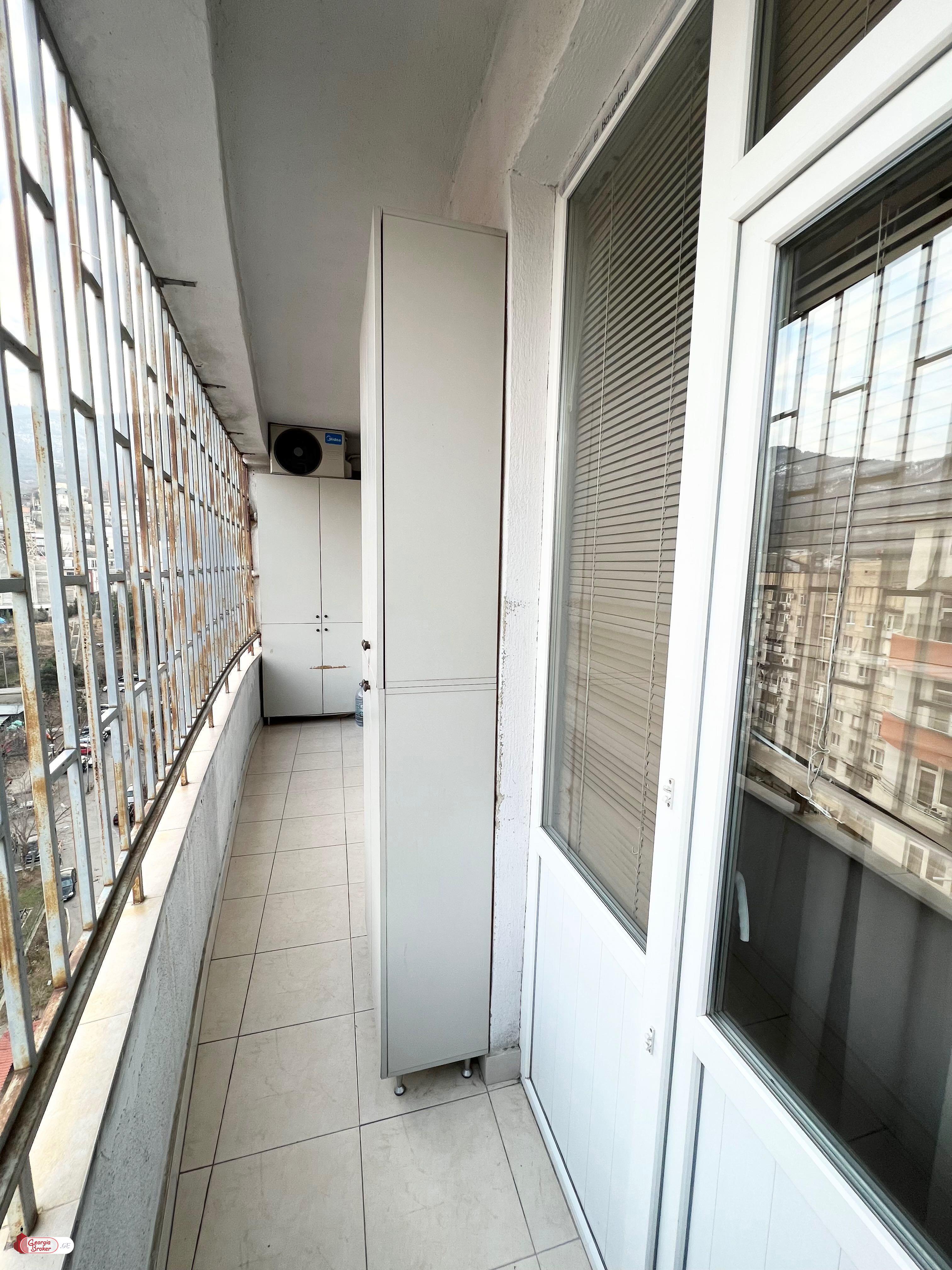 nearly repaired 2-room apartment for sale