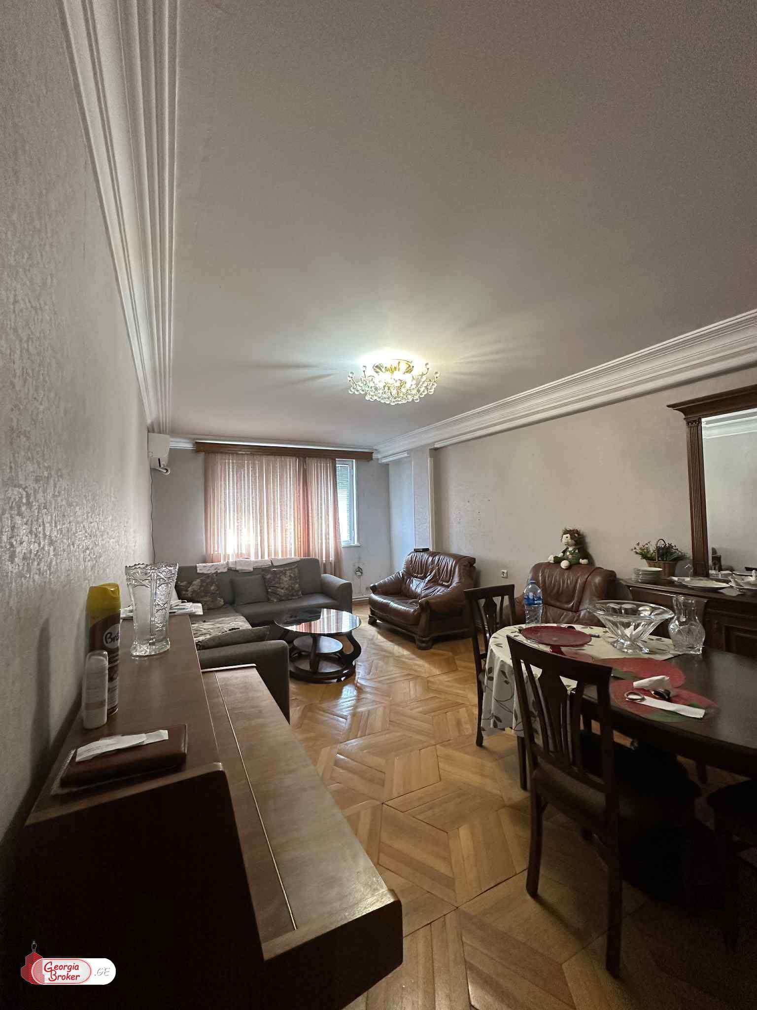 იყიდება ახალი გარემონტებული 3 ოთახიანი ბინა