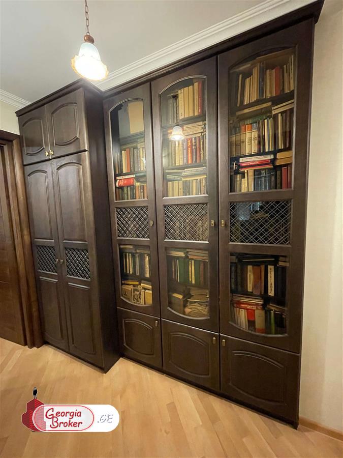 nearly repaired 5-room apartment for sale