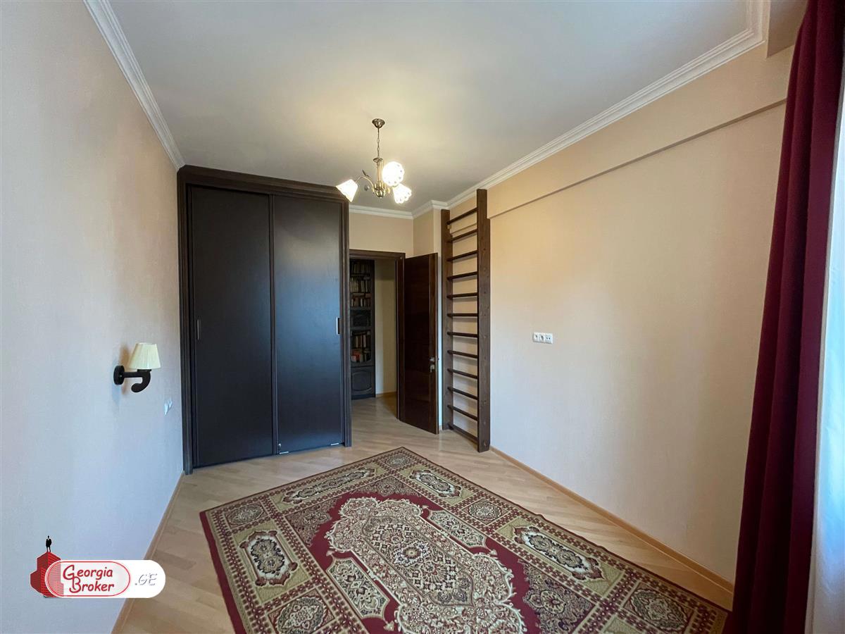 nearly repaired 5-room apartment for sale