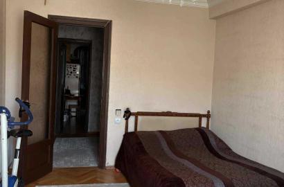 nearly repaired 5-room apartment for sale