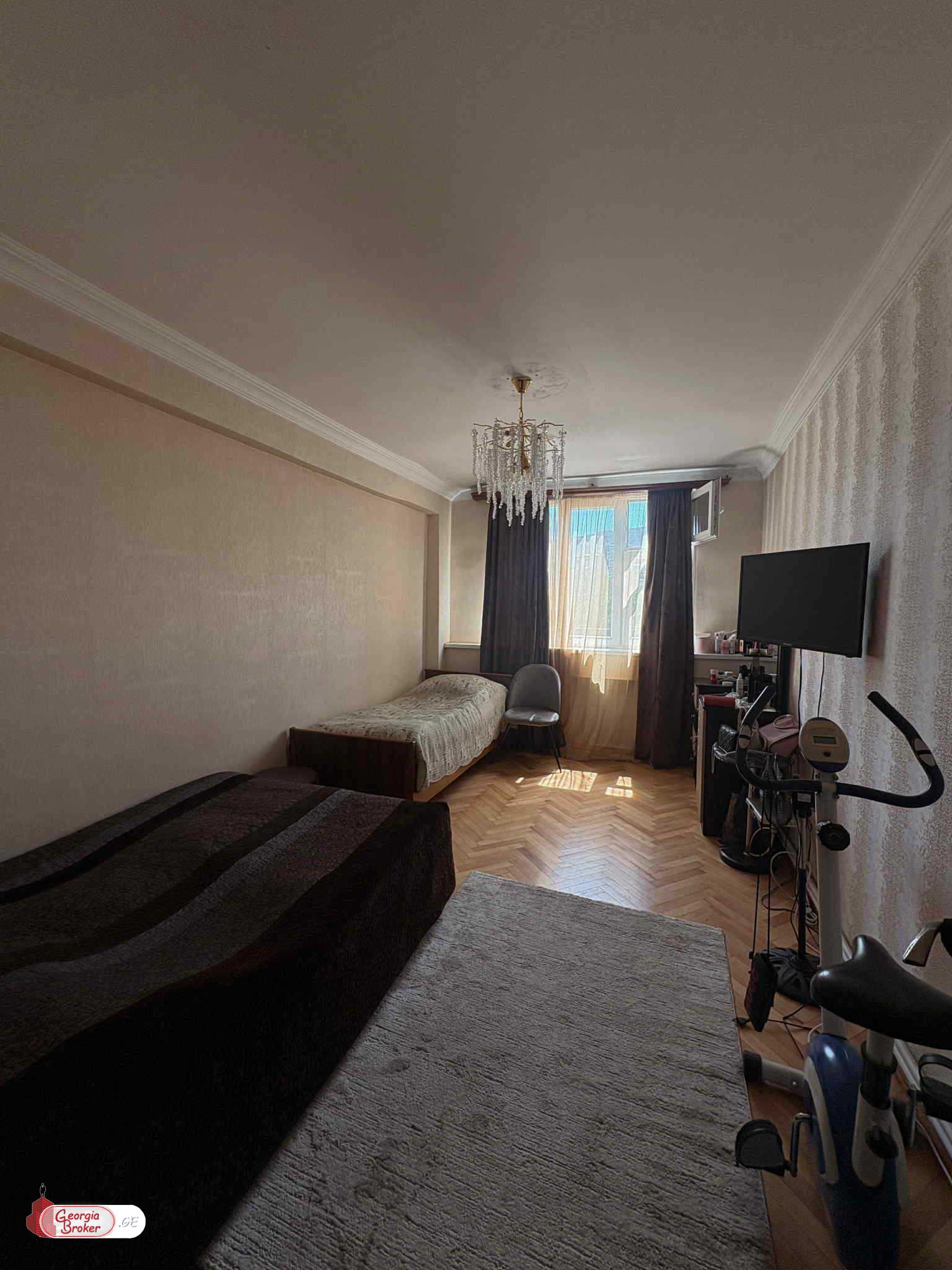 nearly repaired 5-room apartment for sale