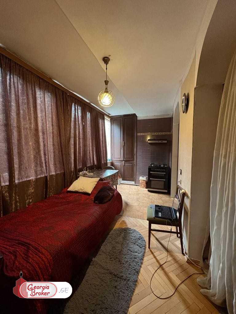 nearly repaired 5-room apartment for sale