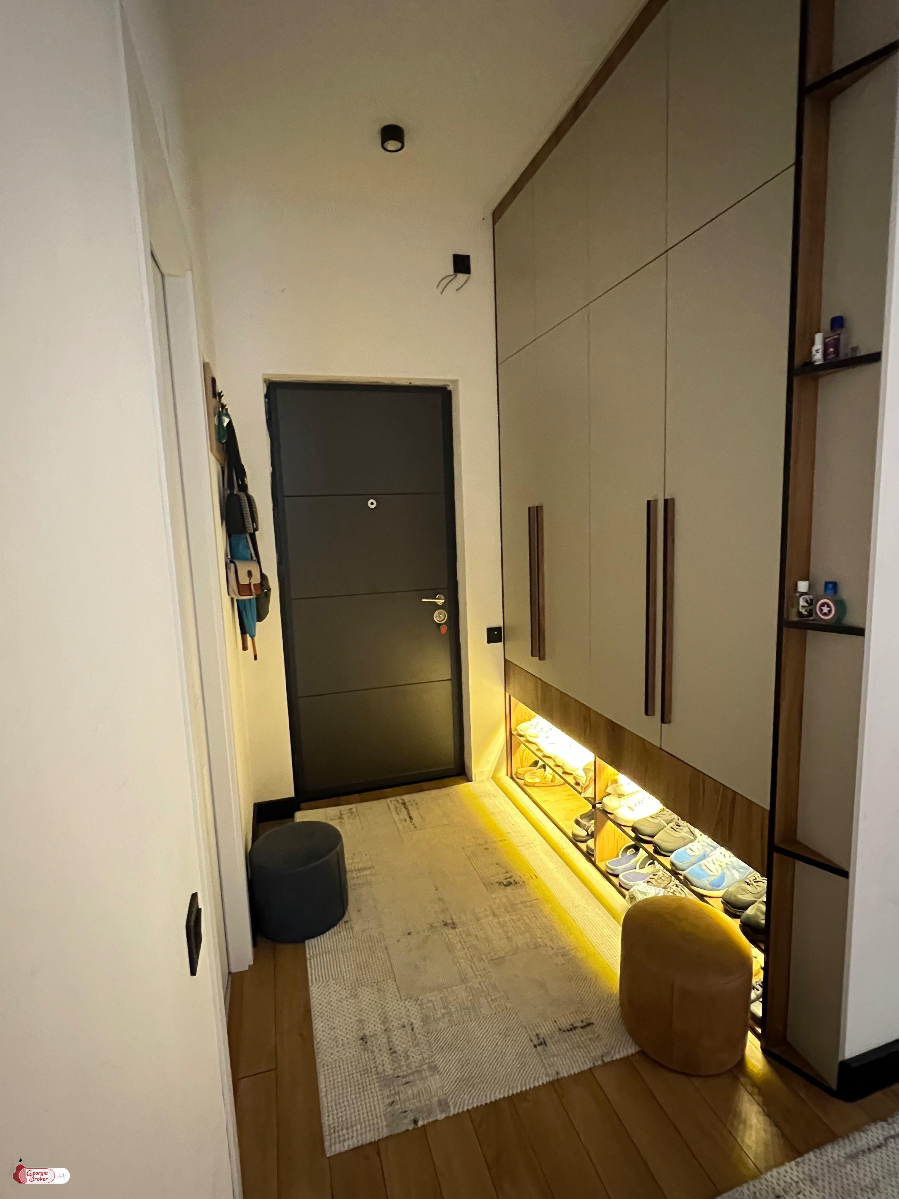 nearly repaired 3-room apartment for sale